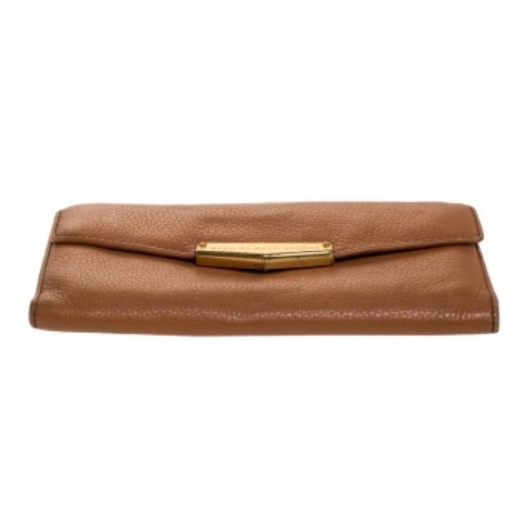 Marc by Marc Jacobs Tan Soft Leather Flap Trifold Continental Wallet For Sale 1