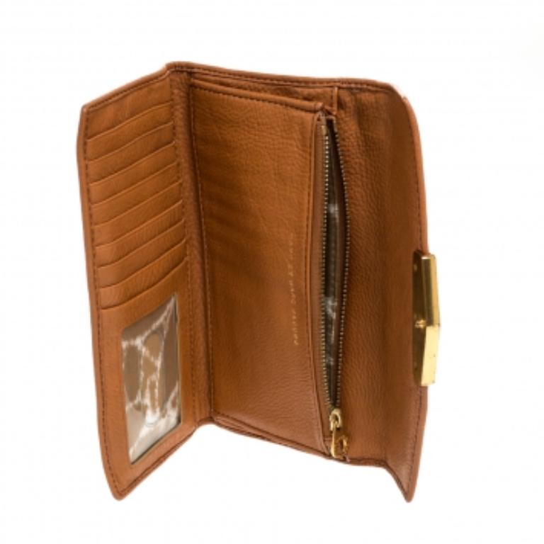 Marc by Marc Jacobs Tan Soft Leather Flap Trifold Continental Wallet For Sale 3
