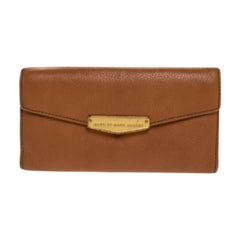 Portafoglio continentale Marc by Marc jacobs Tan con patta in pelle morbida