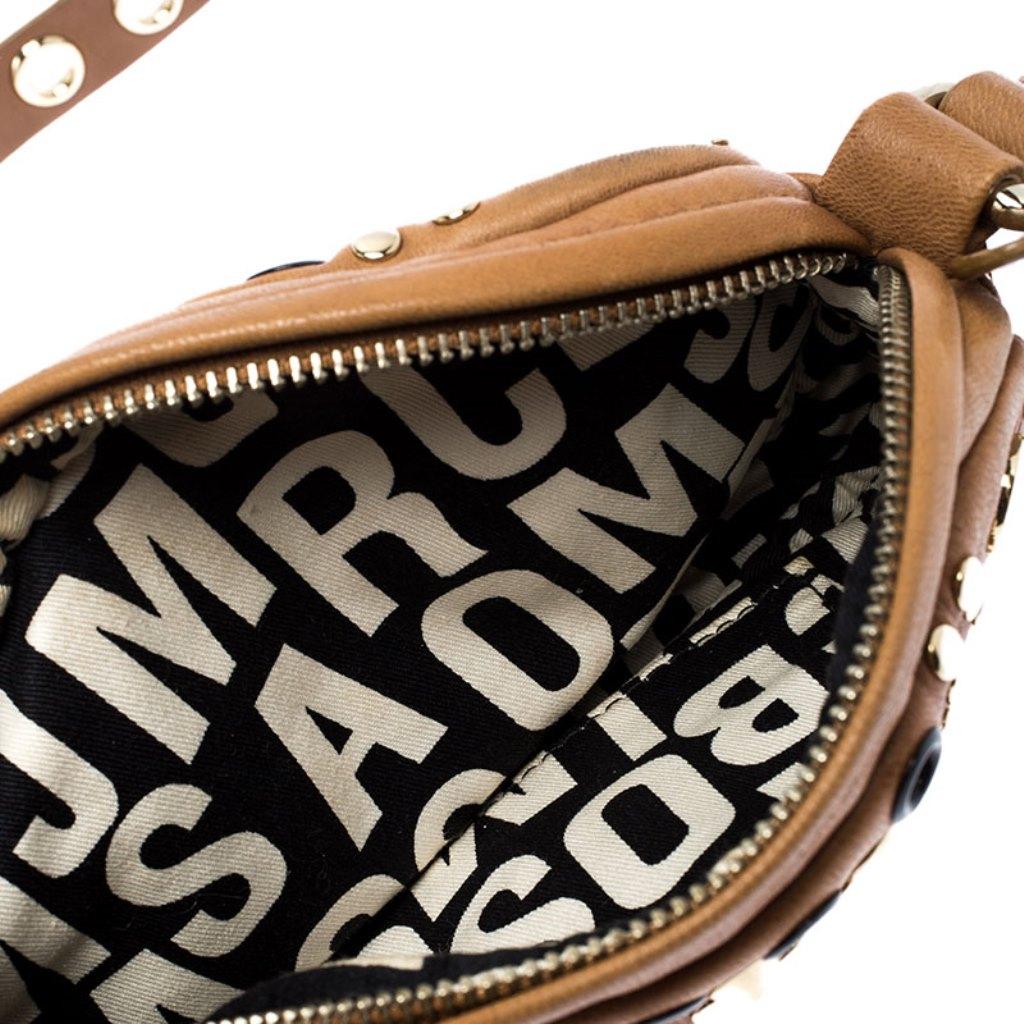 Marc by Marc Jacobs Tan Studded Leather Round Crossbody Bag In Good Condition In Dubai, Al Qouz 2