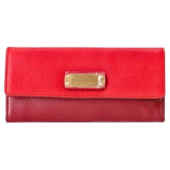Marc by Marc Jacobs Zweifarbige kontinentale Geldbörse aus Leder
