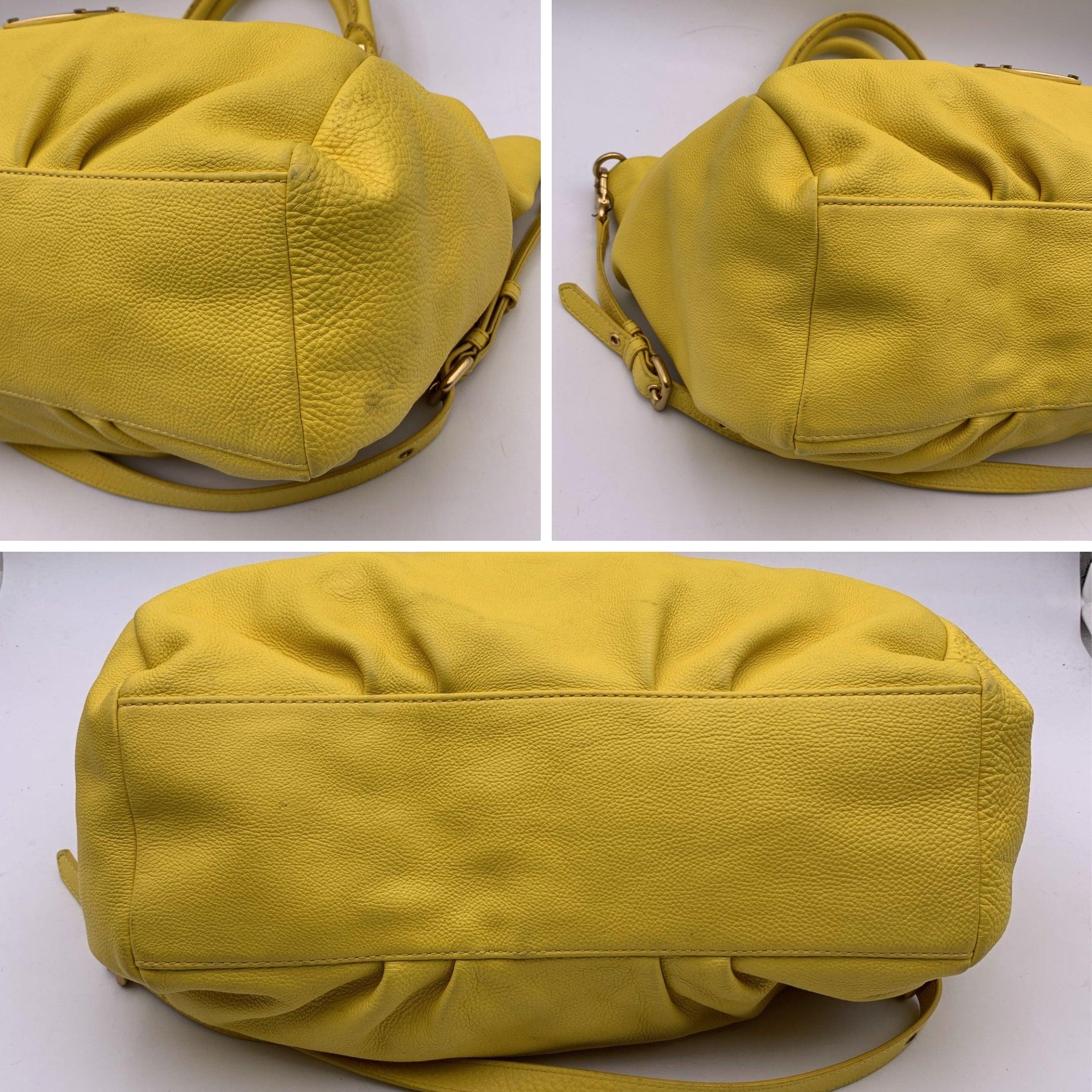 Marc by Marc Jacobs Bolso bandolera The Fran Hobo de piel amarilla 1