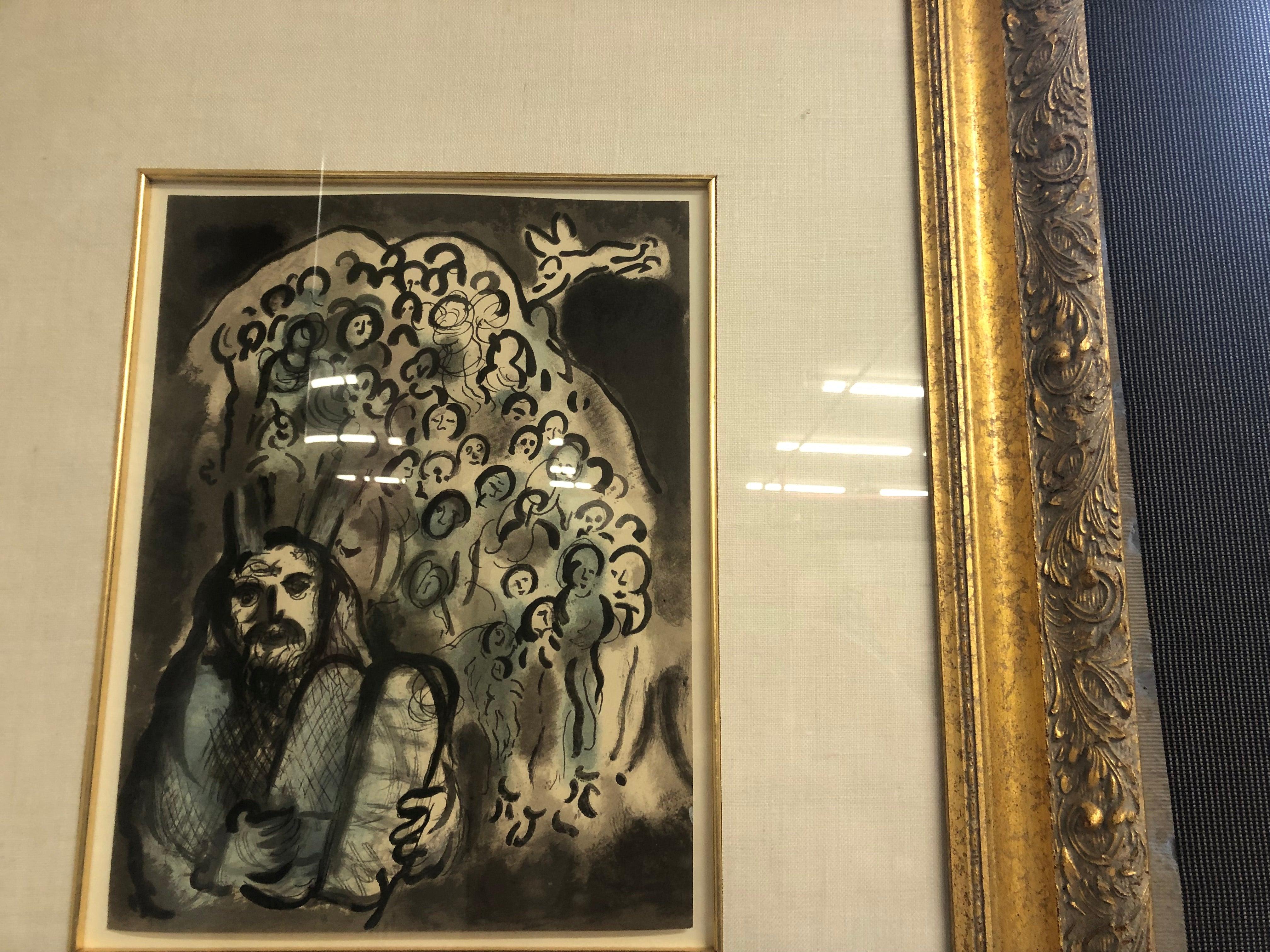 1973 Marc Chagall „Mosen und Tische“  im Angebot 3
