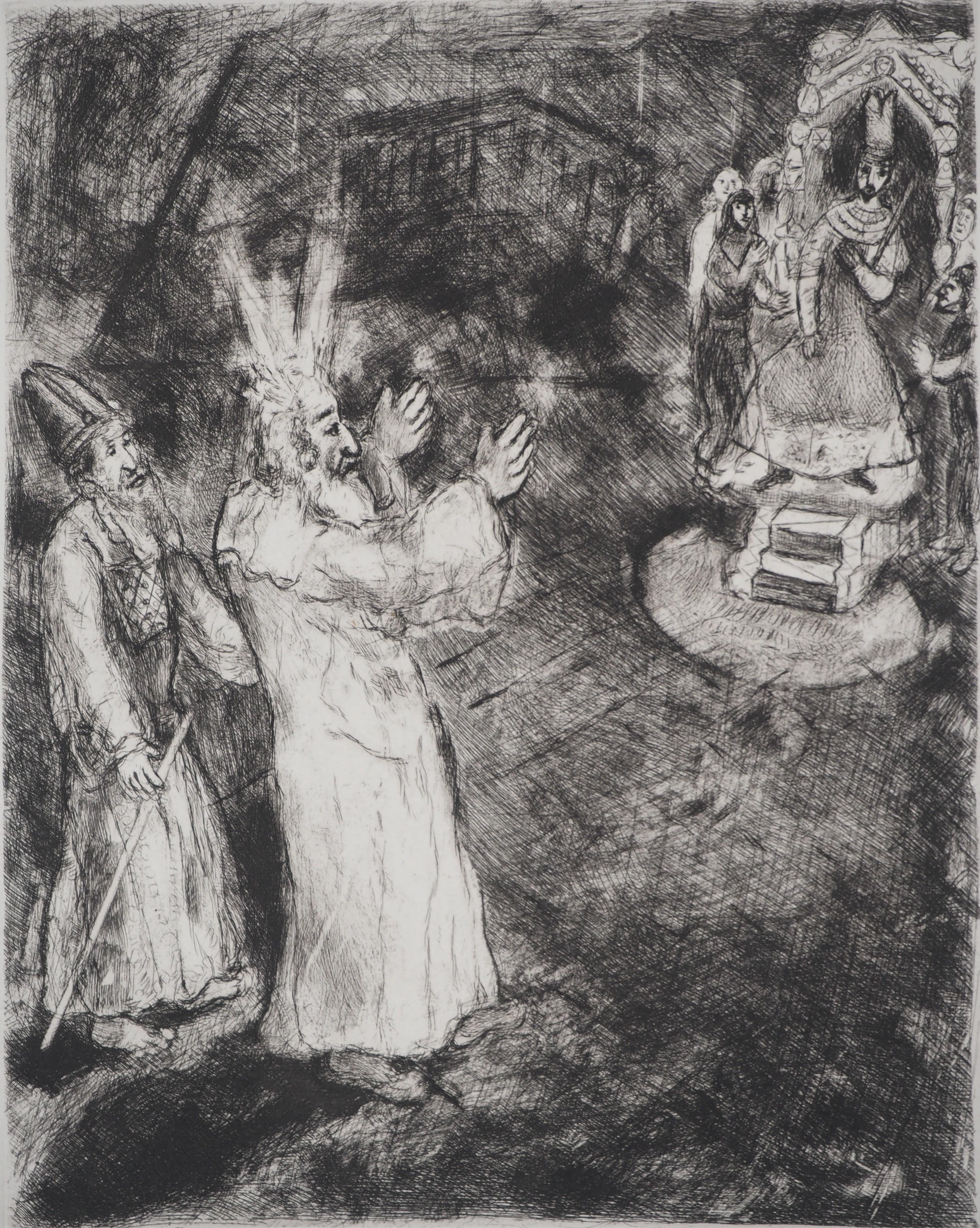 Bible Bible: Moses und Aaron mit Pharaonen, 1939 – Original-Radierung – Print von Marc Chagall