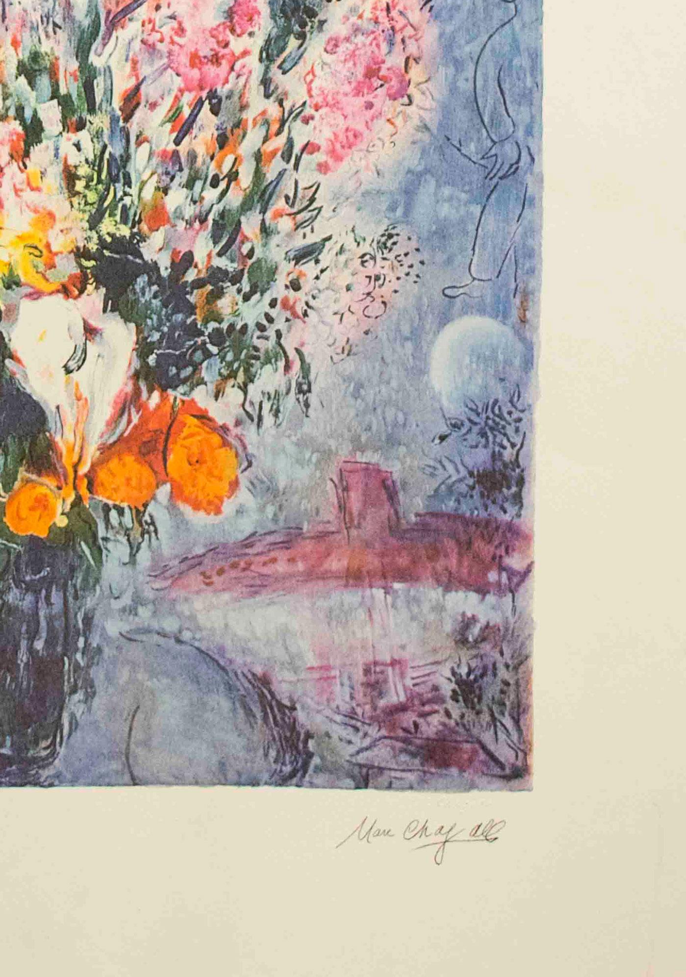 Blumenstrauß und Liebespaar (Beige), Abstract Print, von Marc Chagall