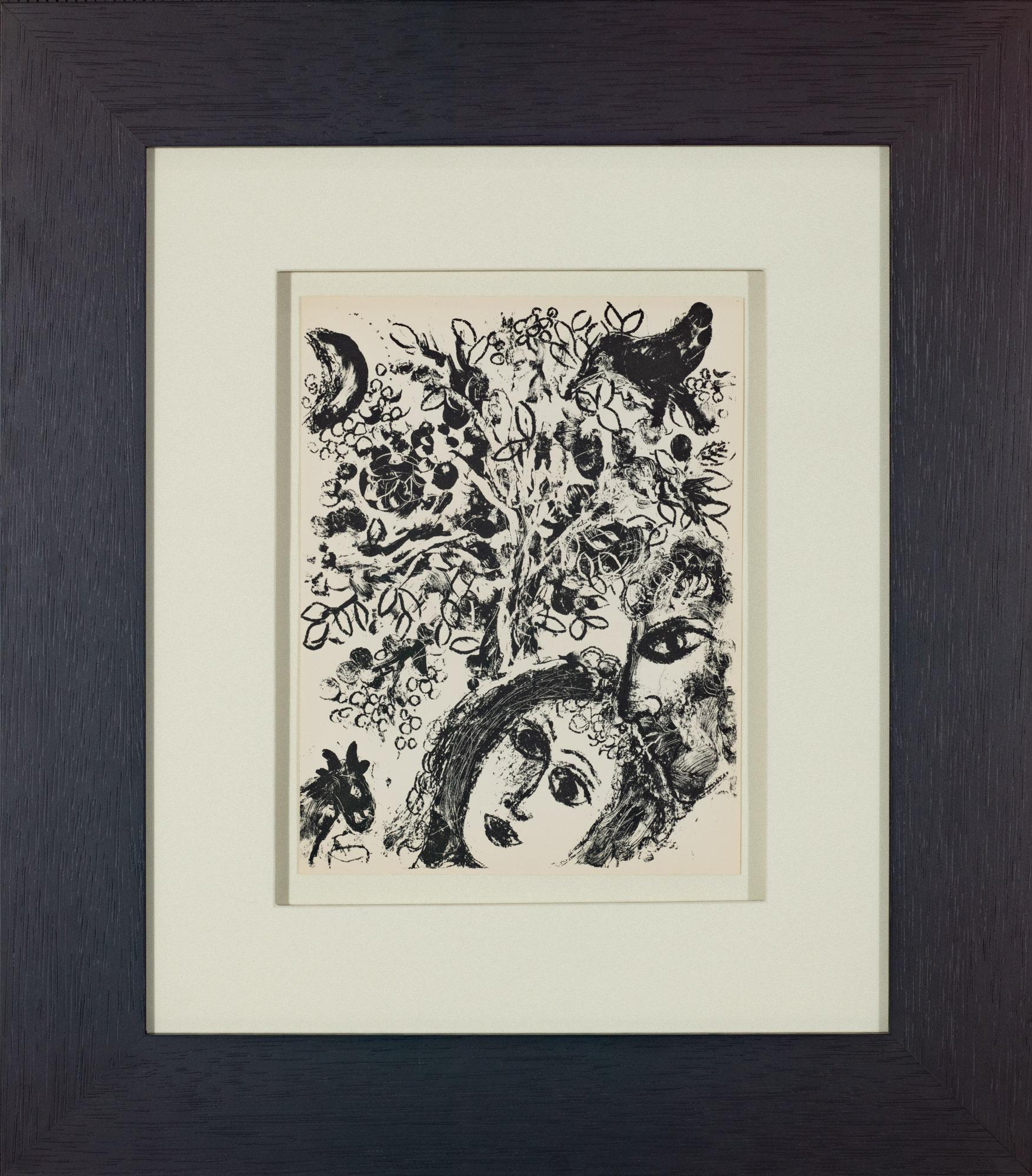 Pareja junto a árbol es una litografía de Marc Chagall que se encuadernó en  Volumen I del catálogo razonado de litografías Mourlot, impreso en 1960. La imagen está catalogada en el Volumen II de las litografías, así como en el catálogo de Patrick