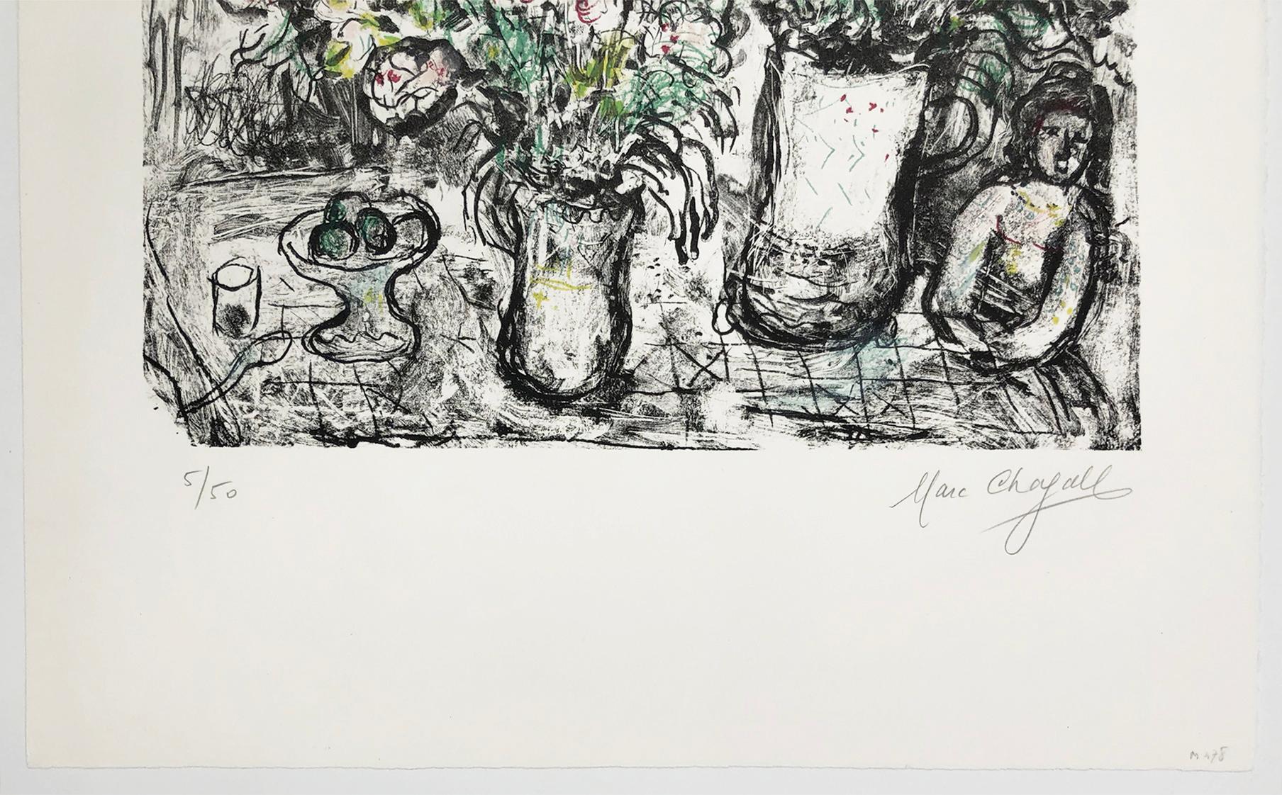 FLEURS DEVANT LA FENETRE (MOURLOT 478) - Surréalisme Print par Marc Chagall