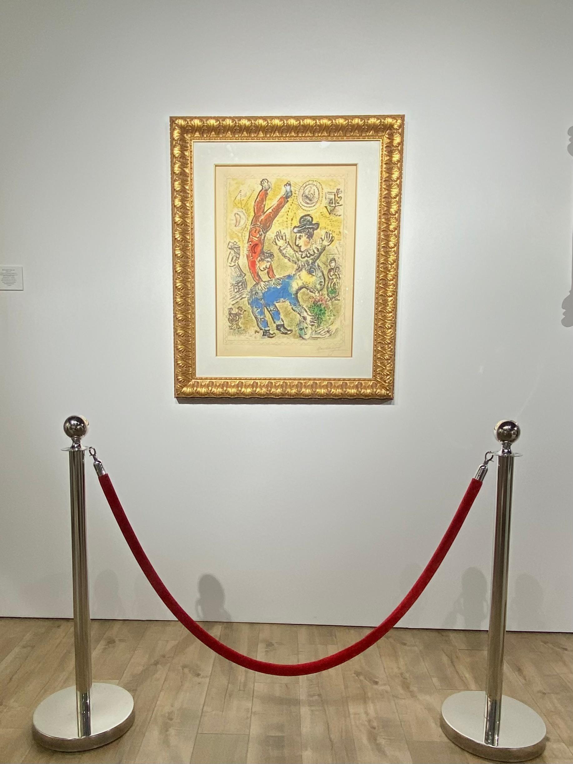  MARC CHAGALL 1887 - 1985 
L'acrobate rouge
1974
Farblithographie
69x51,5 cm, Bild; 83x64 cm, Blattgröße
Vom Künstler mit Bleistift rechts unten signiert 