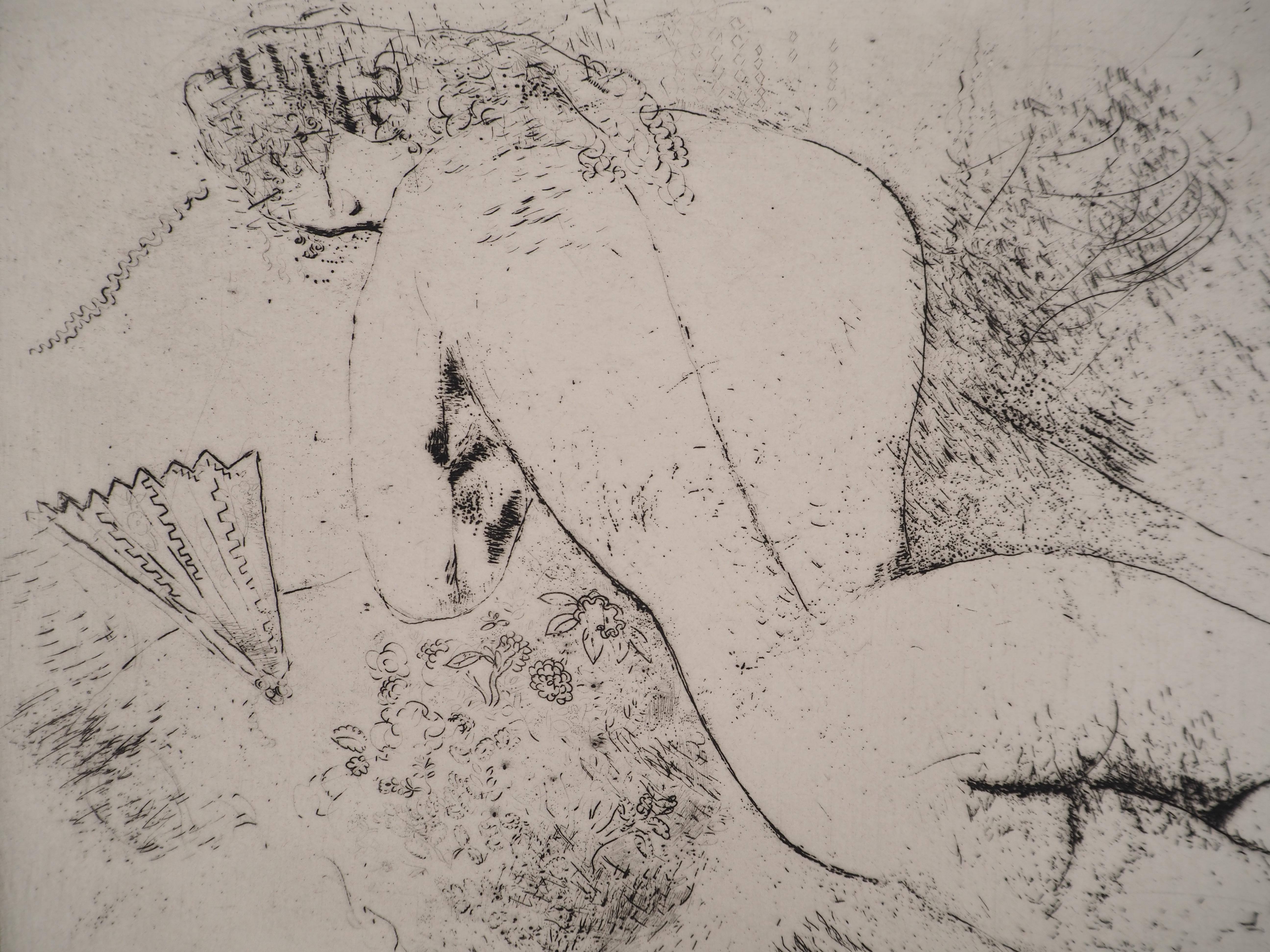 Tall Nude with a Fan - Original etching (Kornfeld #39), 1924 - Gray Figurative Print by Marc Chagall