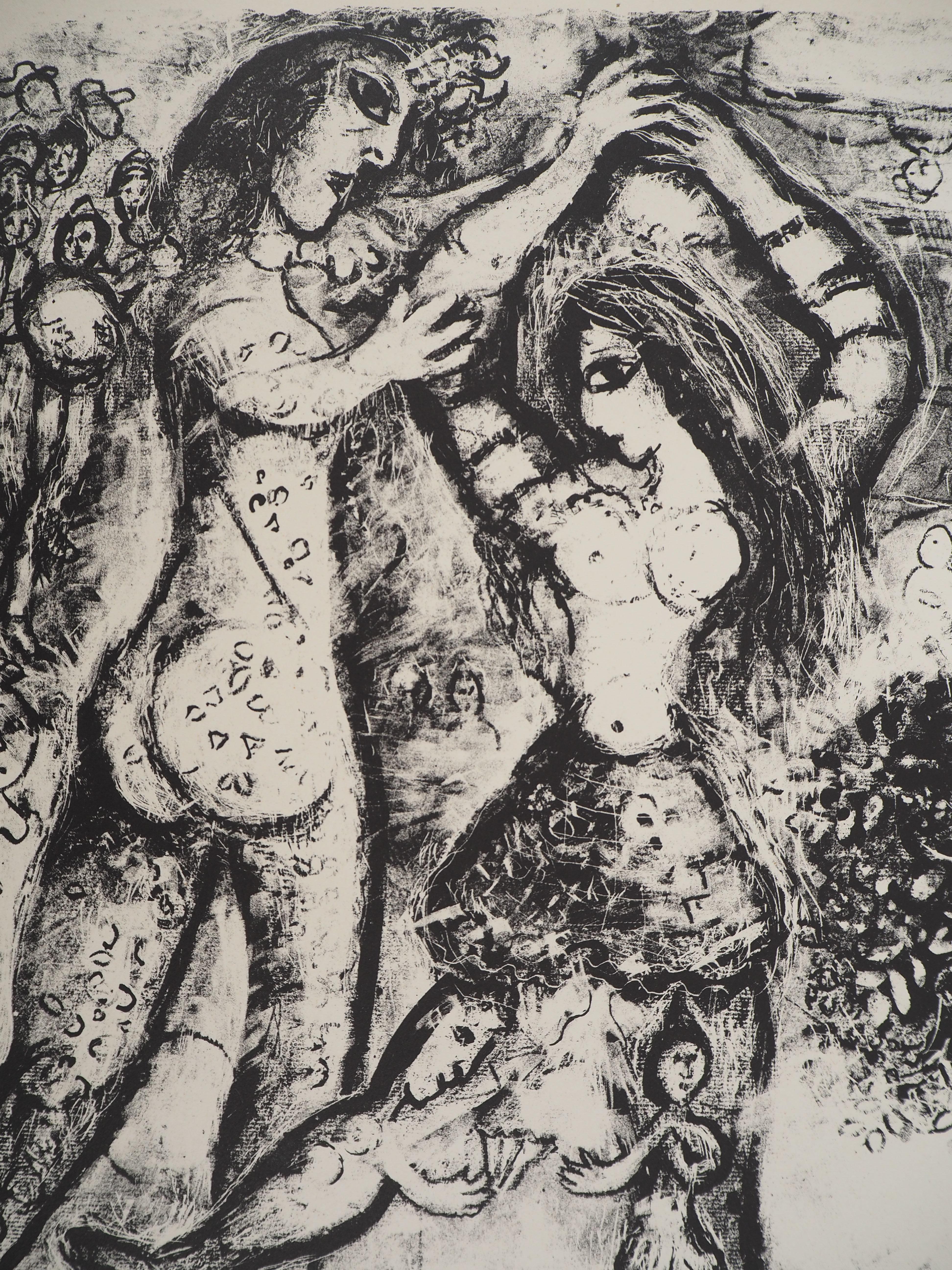 Il circo: acrobati innamorati - Litografia originale (Mourlot #496) - Print Moderno di Marc Chagall