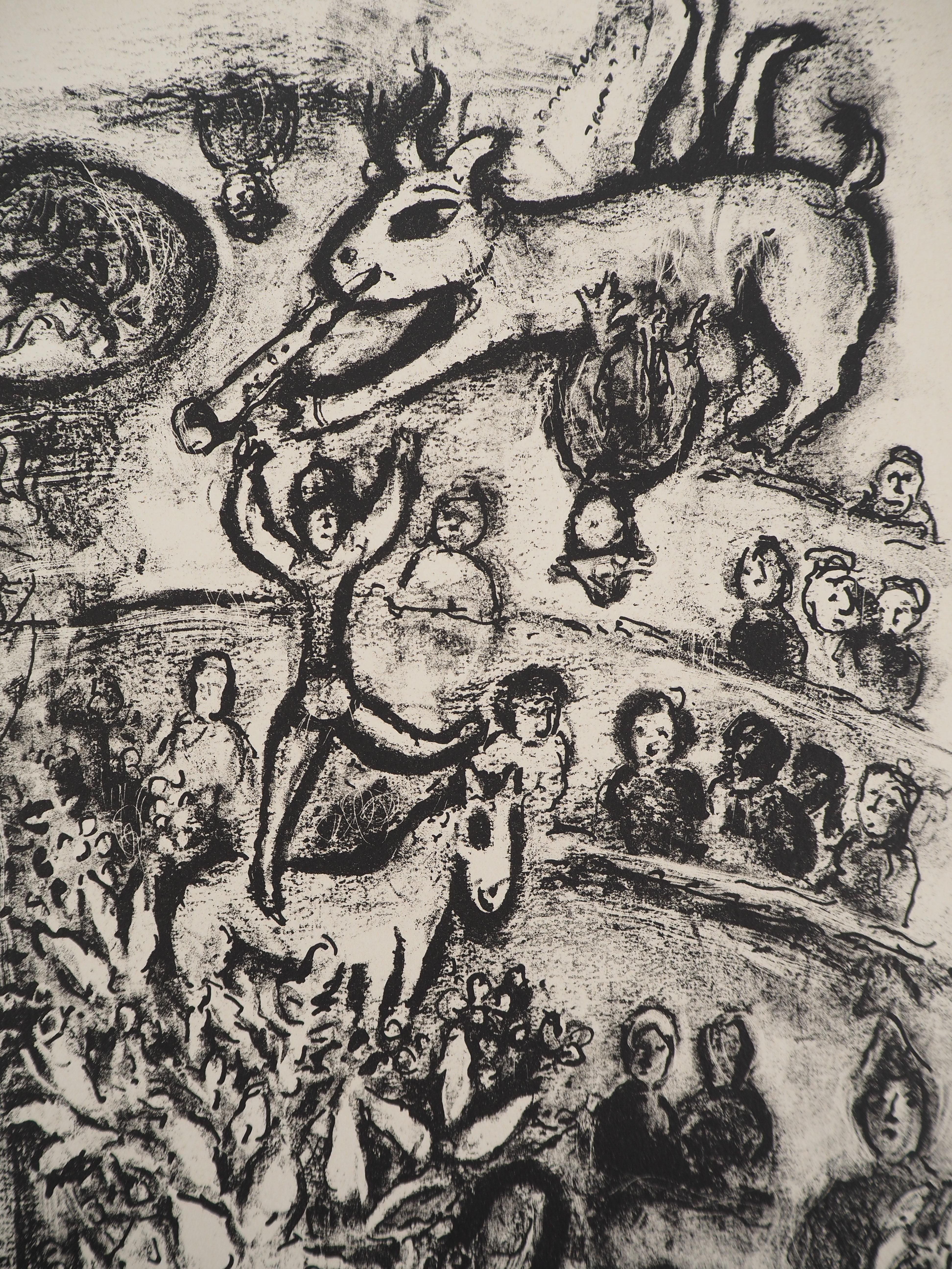 The Circus : Clowns and Acrobats - Original Lithograph (Mourlot #503) - Modern Print by Marc Chagall