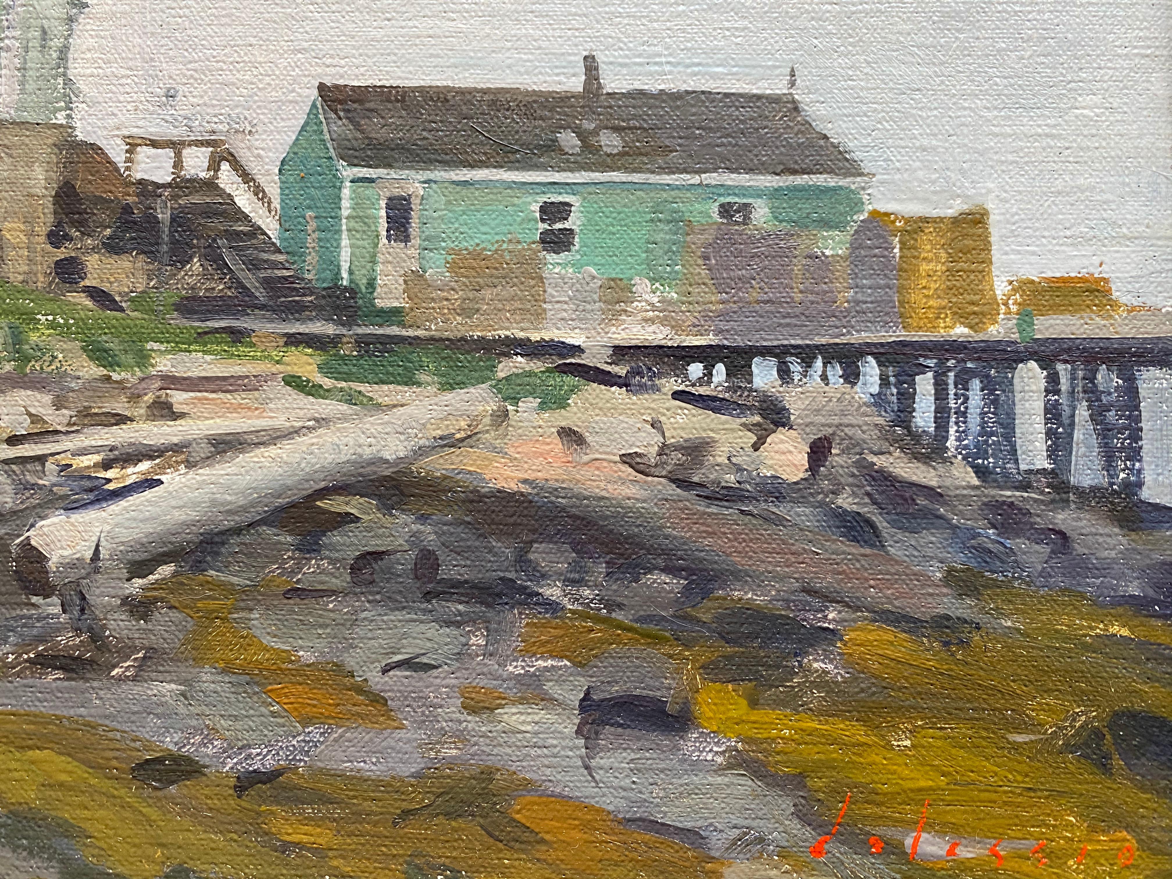 Gemalt en plein air in Stonington, Maine. Ein bedeckter Himmel, leuchtend blaue Häuser, ein sattes rotes Haus, entlang der Küste eines Hafens. 

Gerahmte Abmessungen: 13.25 x 17,25 Zoll
Abmessungen des Gemäldes: 11 x 14 Zoll

Marc Dalessio wurde