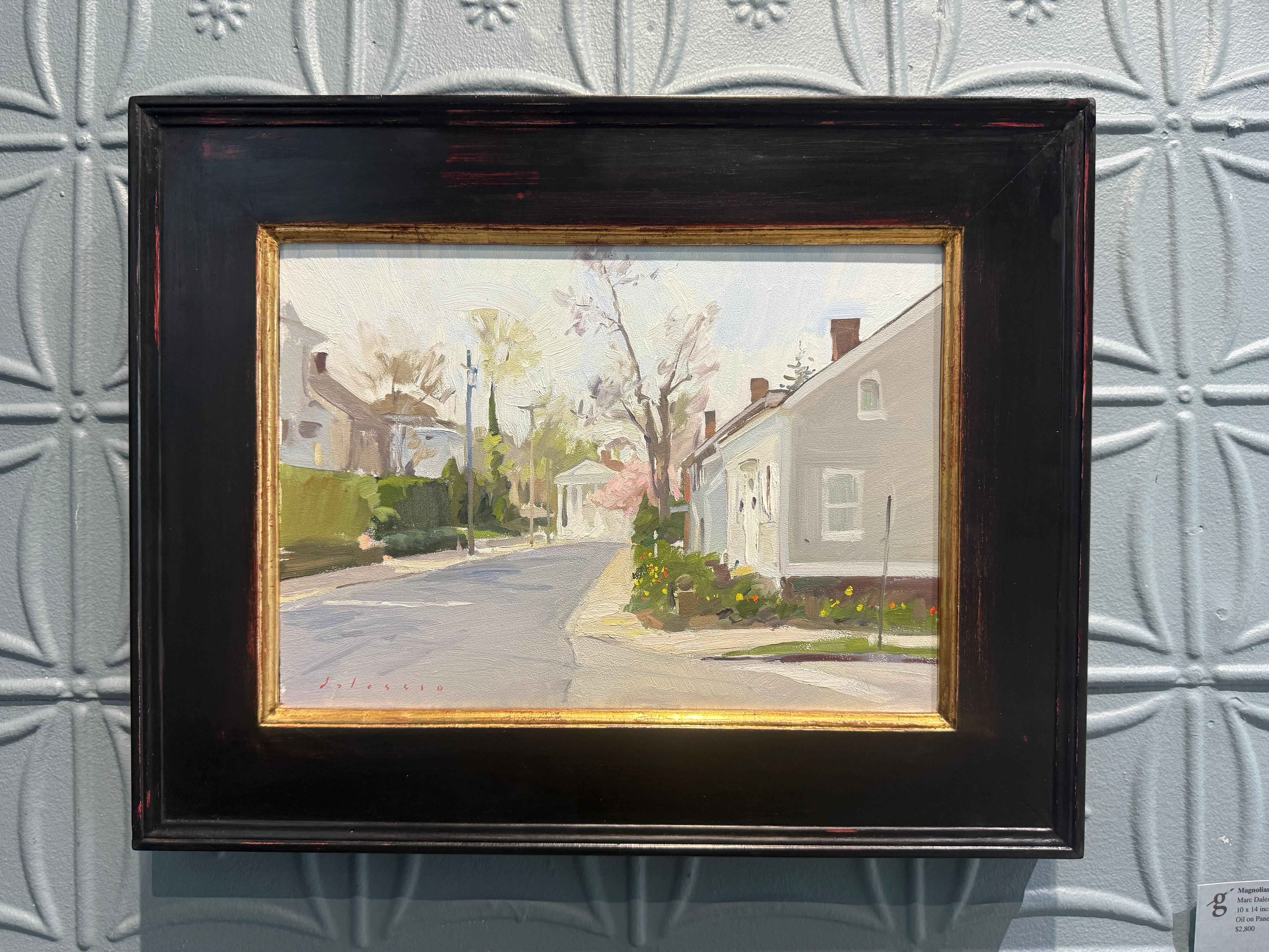 „Magnolias und das Walfangmuseum“, Ölgemälde, Sag Harbor Village en plein air (Amerikanischer Impressionismus), Painting, von Marc Dalessio