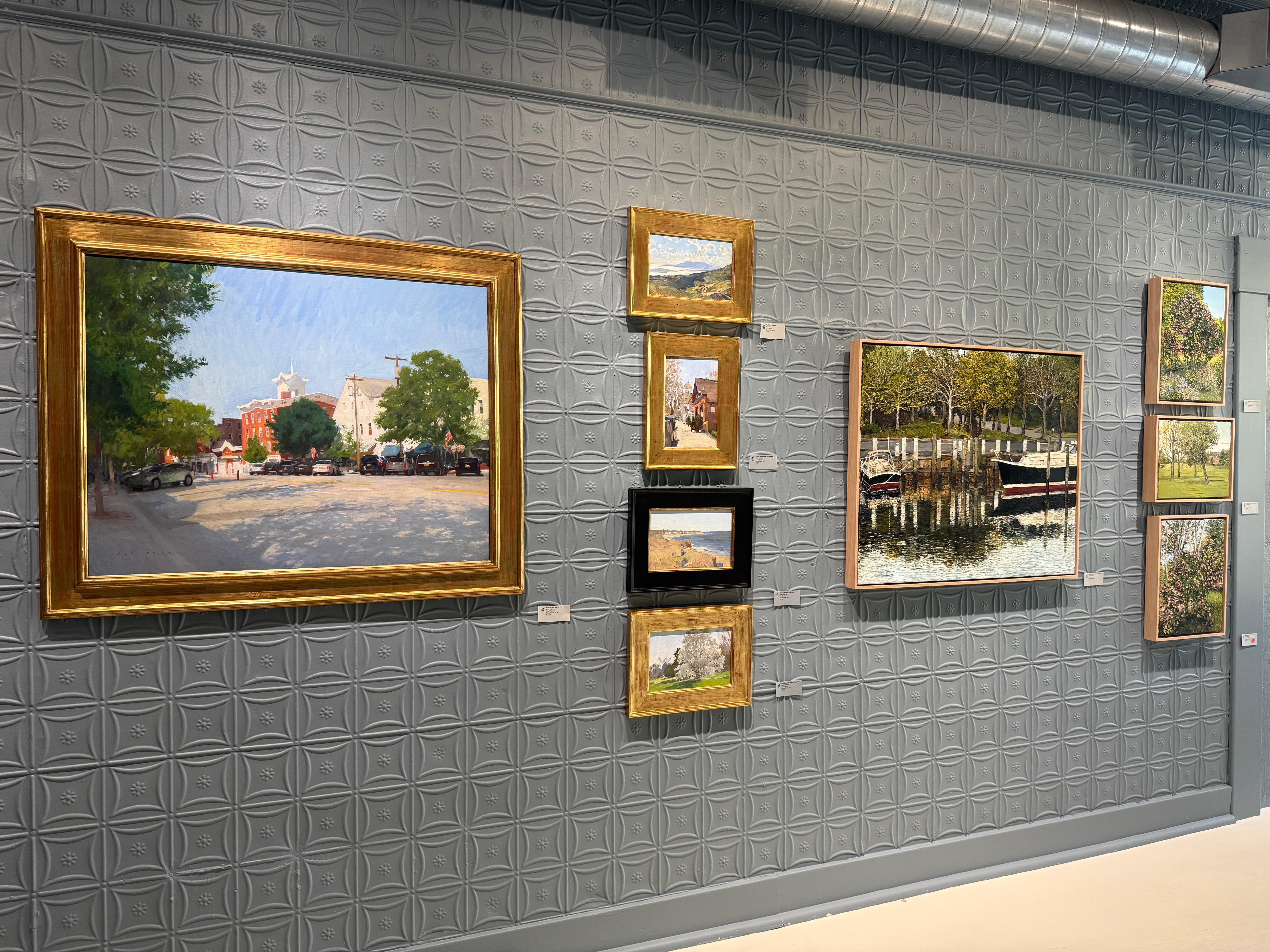 Peinture à l'huile « Main Street, Sag Harbor », scène de rue dans les Hamptons Long Island en vente 11