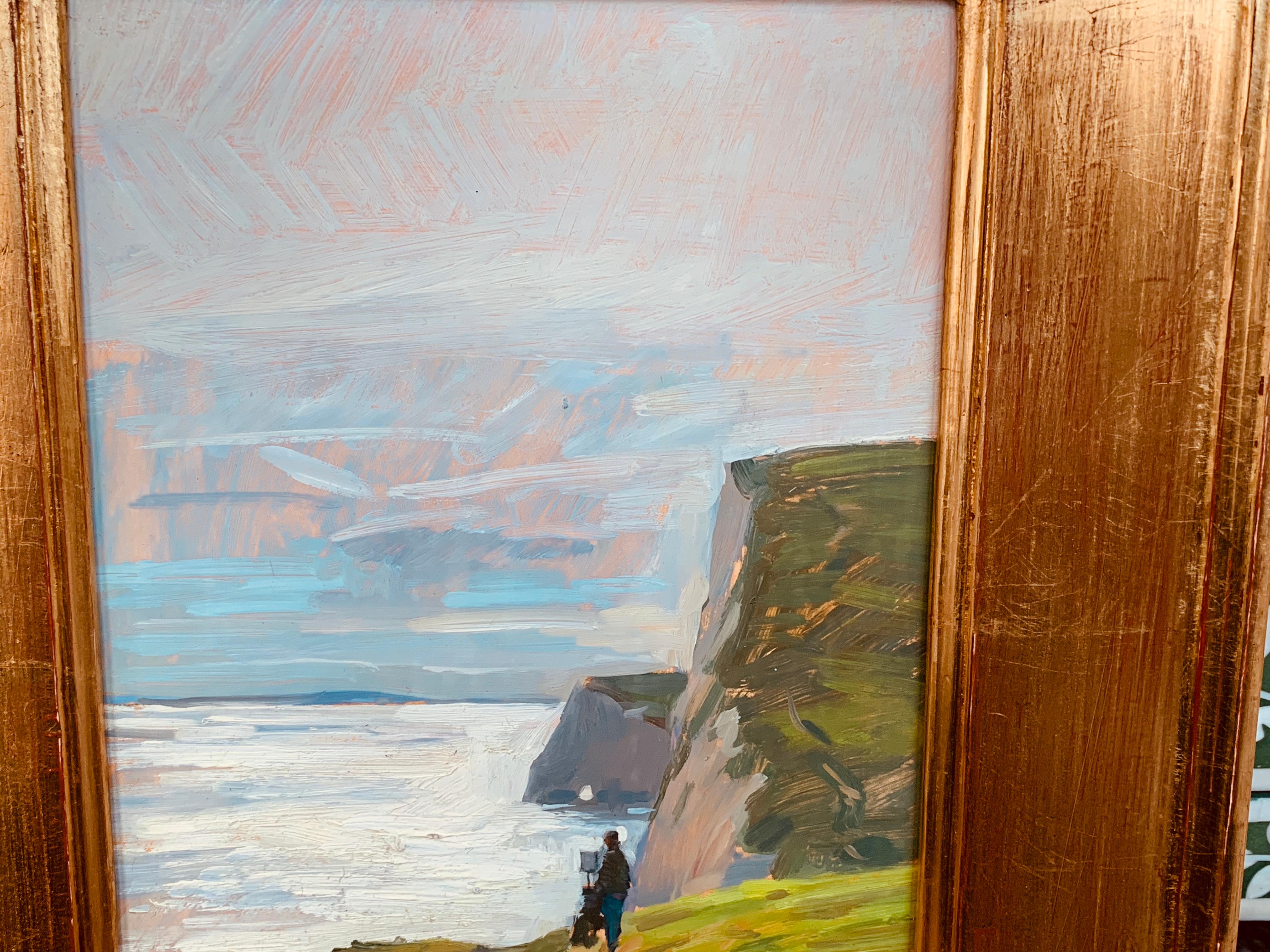 Dalessio malt en plein air an den Klippen Englands und fängt einen Maler ein, der entlang der Klippen malt. 

Marc Dalessio wurde 1972 in Los Angeles, Kalifornien, geboren. Schon in seinen ersten Lebensjahren war klar, dass seine Leidenschaft der