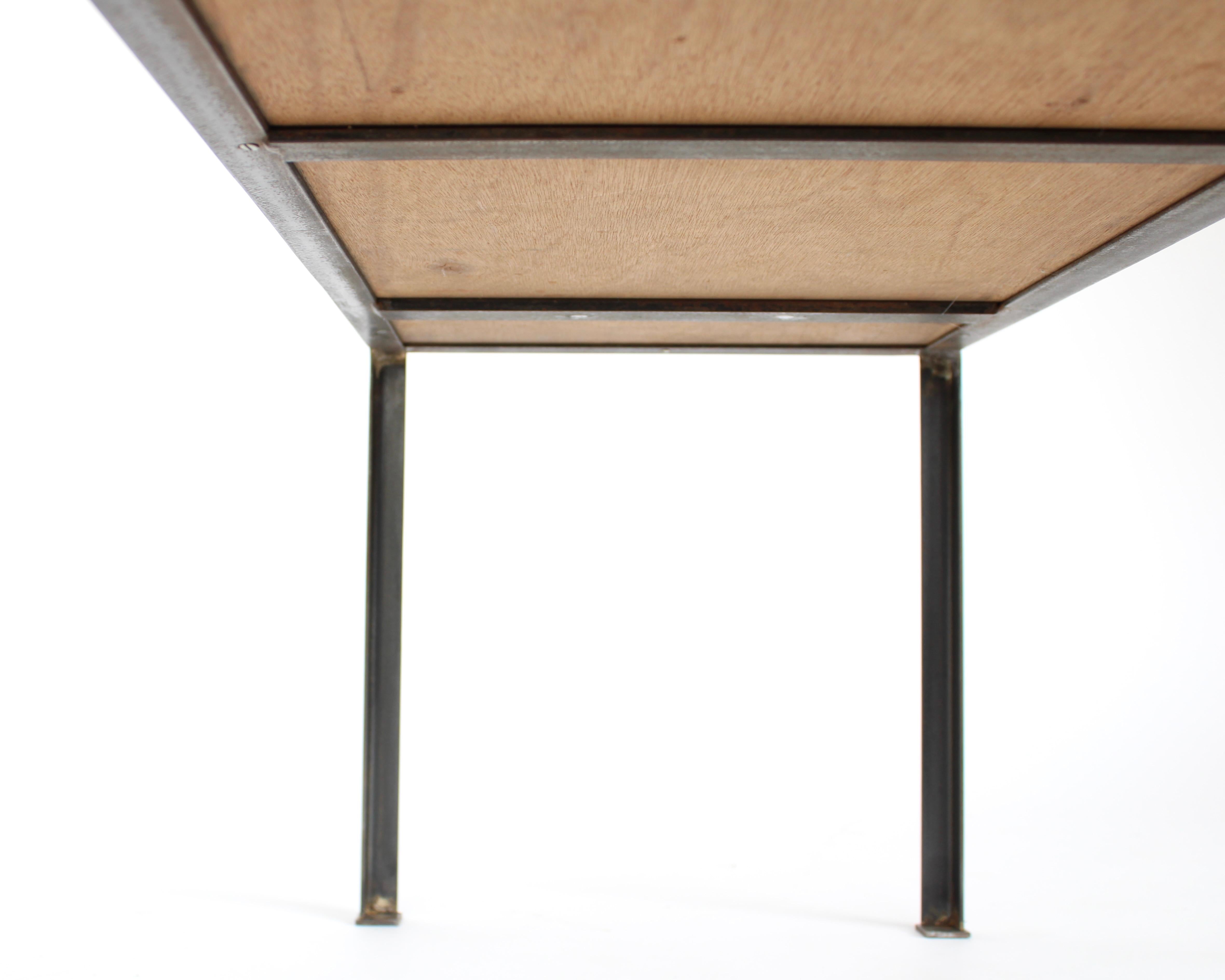 Marc D'Haenens  Couchtisch aus geprägtem Aluminiumguss und patiniertem Eisen im Angebot 13