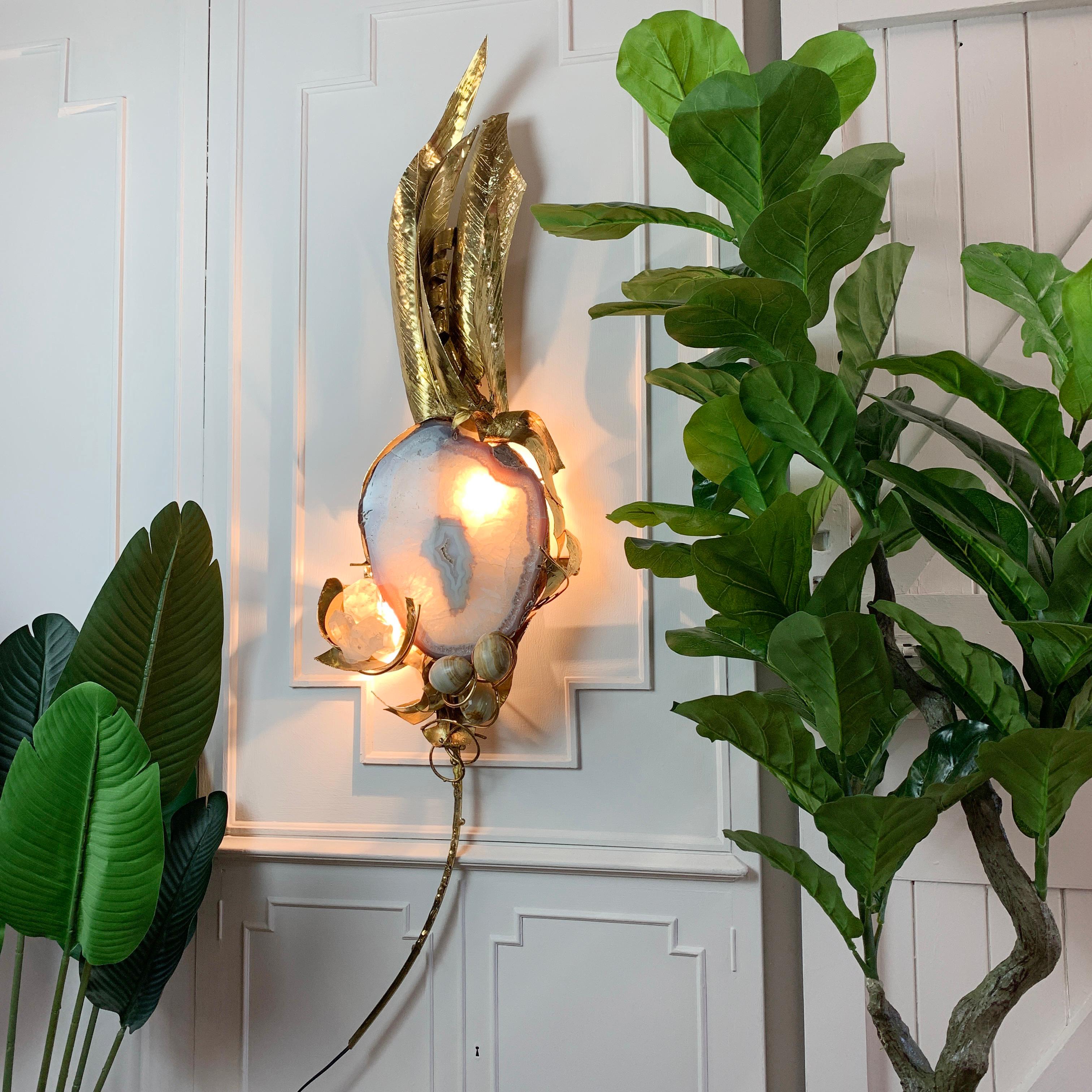 Marc d'Haenens Signierte beleuchtete Wandskulptur-Leuchte aus Goldachat, signiert im Angebot 1