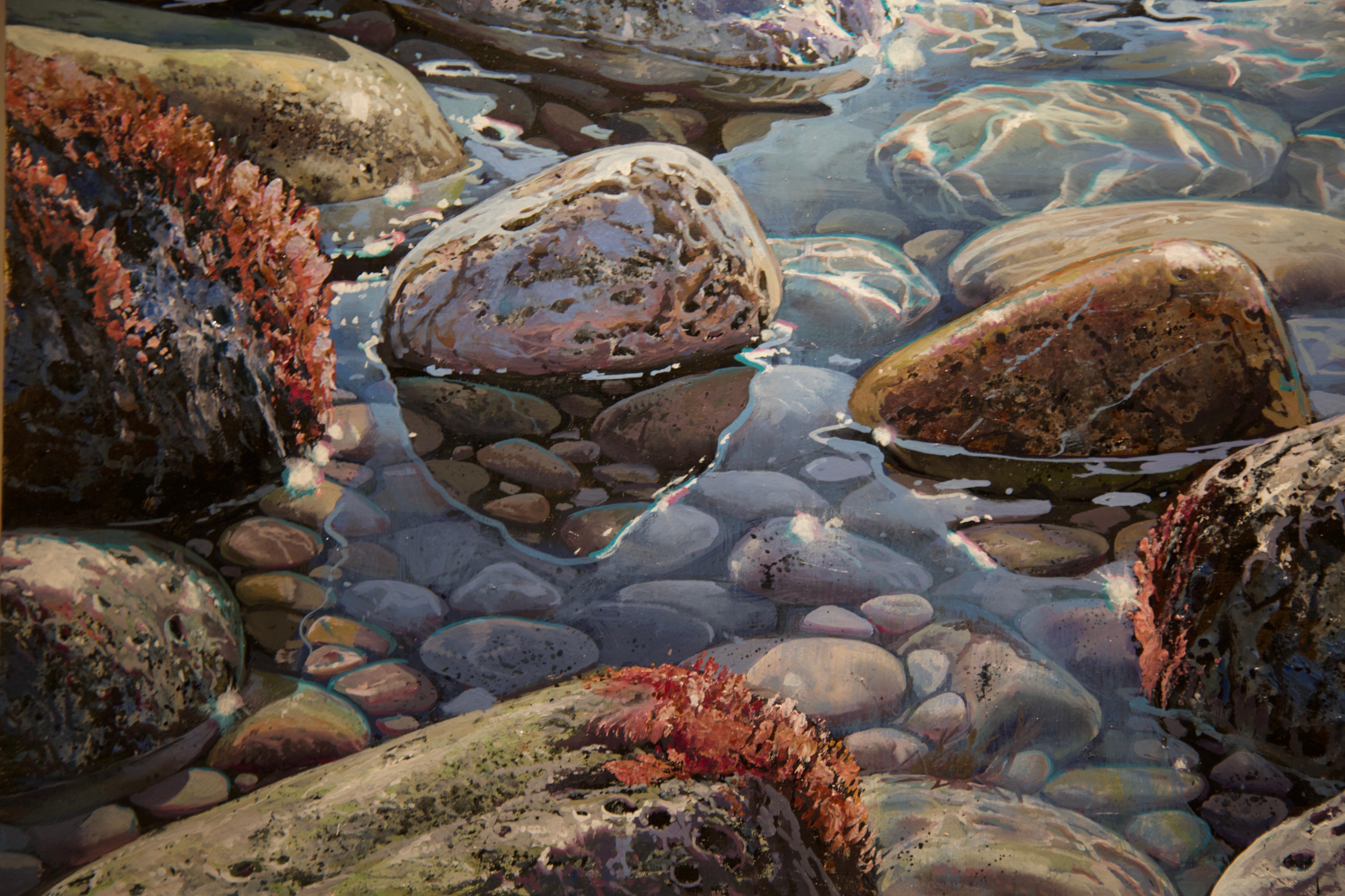 Peinture hyperréaliste détaillée « Rising Tide » représentant la mer et les roches, bleue, verte et noire - Painting de Marc Esteve