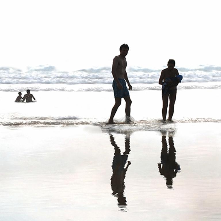 Plage 81 - 21e siècle, contemporain, photographie de paysage de plage - Photograph de Marc Harrold