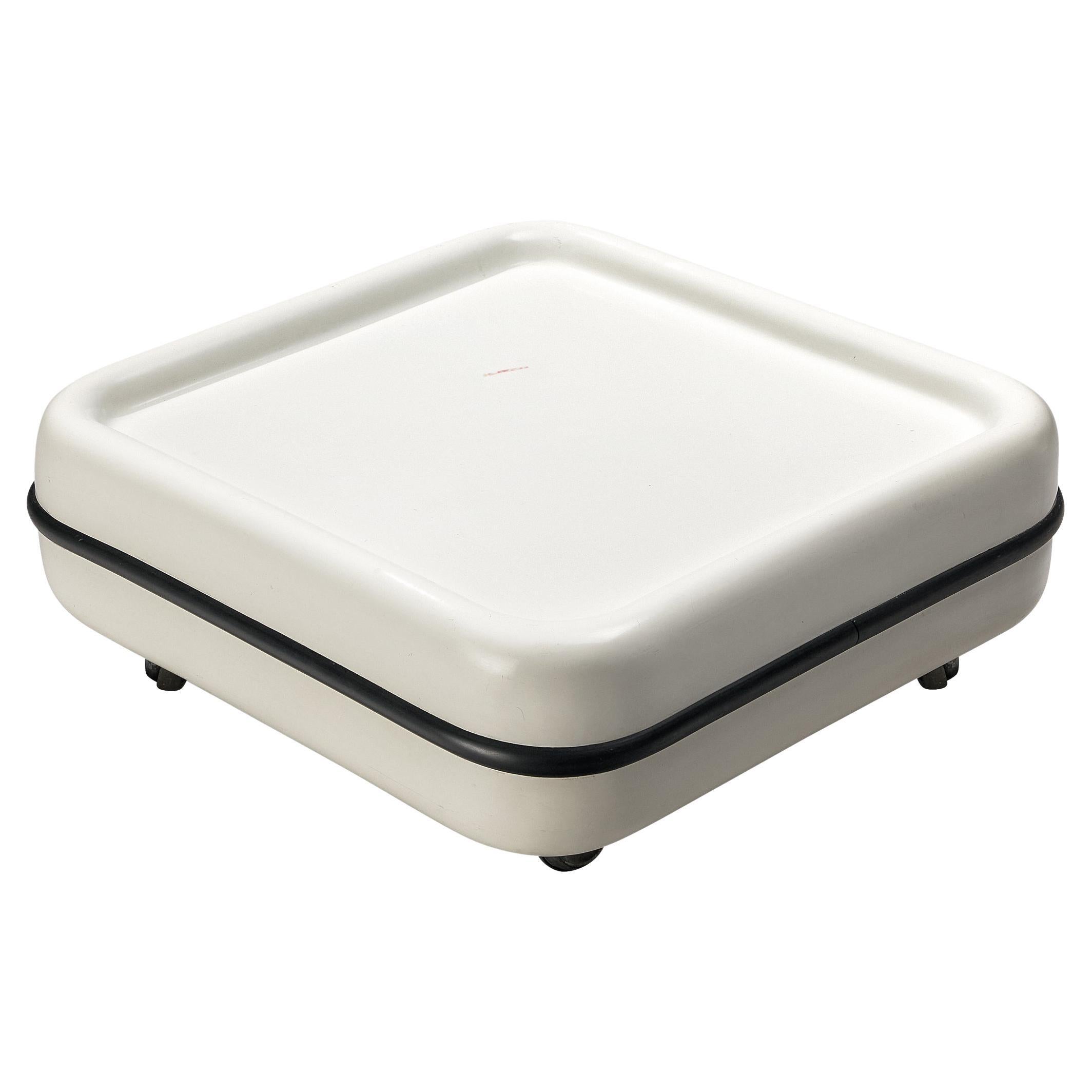 Mesa auxiliar de fibra de vidrio Marc Held para Prisunic