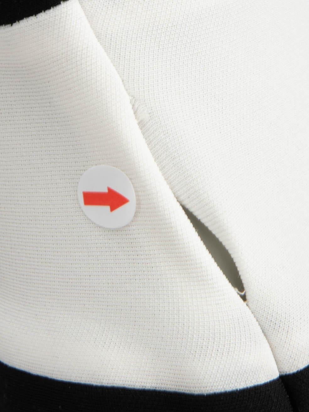 Marc Jacobs 2013 Bata ilusión óptica con cuello de corbata Talla XXS en venta 1