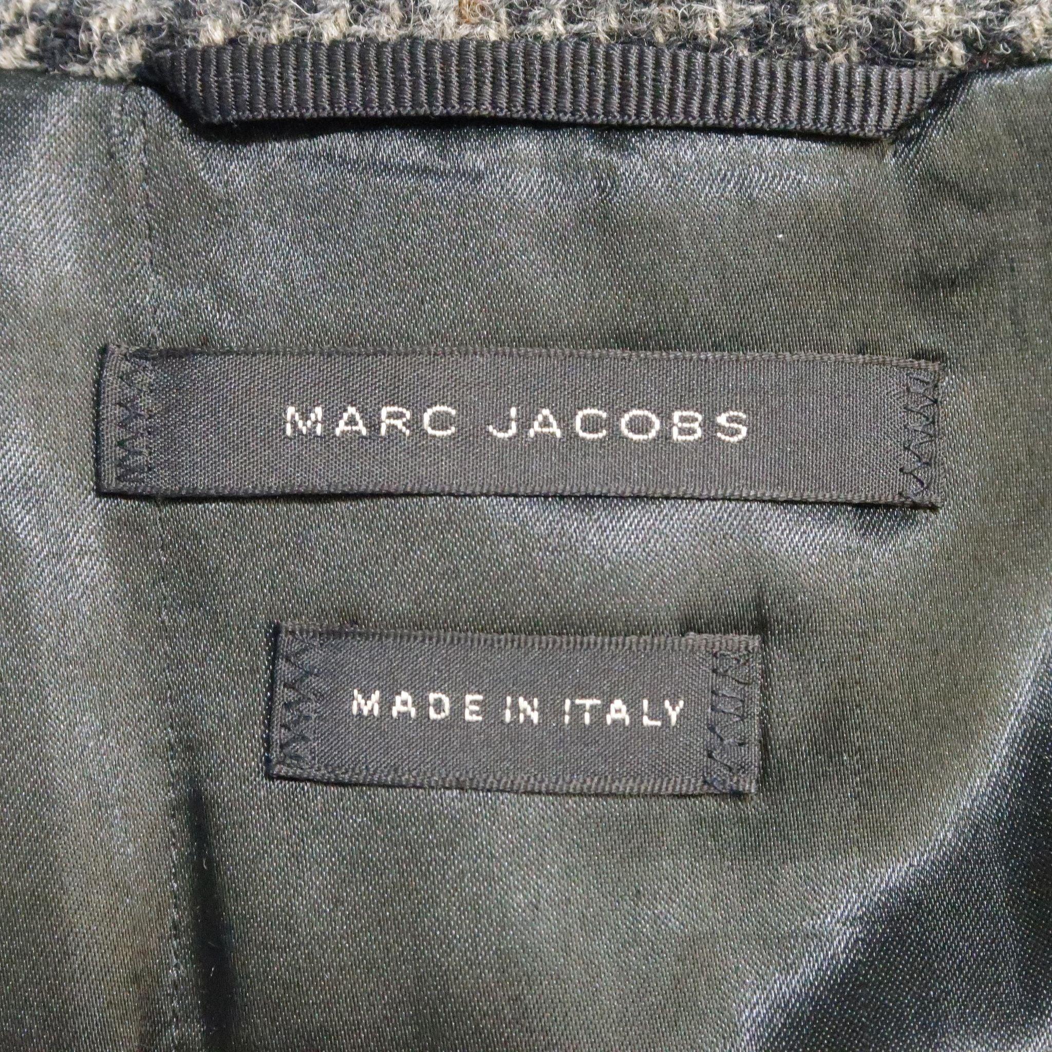 MARC JACOBS 42 Grey & Black Plaid Wool Bomber Jacket For Sale 2