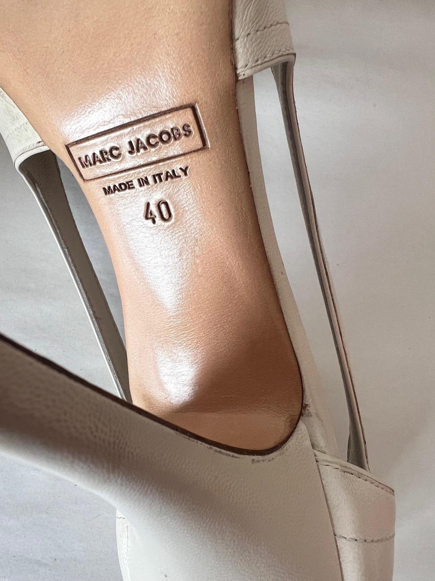 Beige Leder-Cocktail-Schuhe von Marc Jacobs mit offenem Zehenbereich und Band im Angebot 5