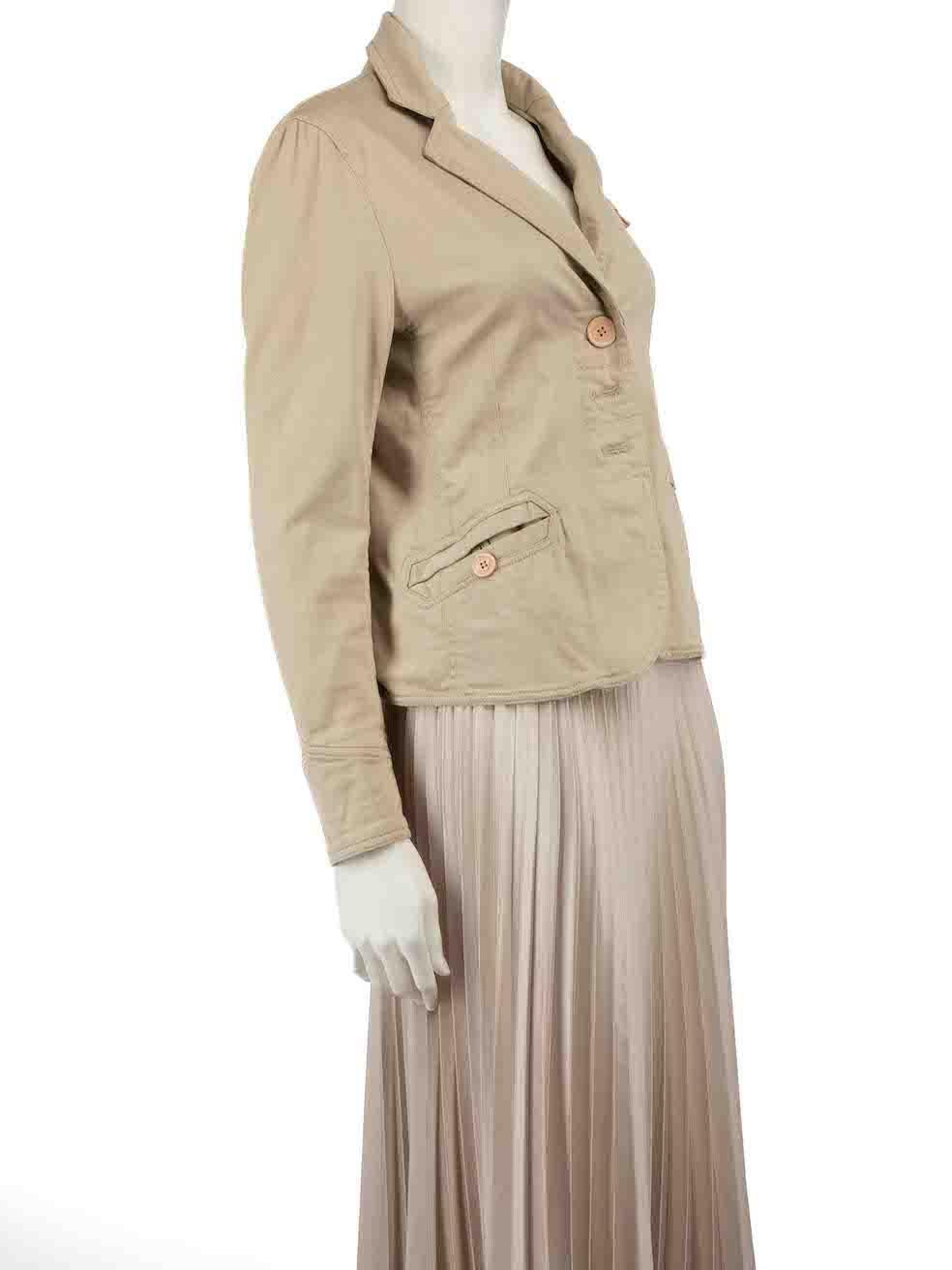CONDITION is Good. Minor wear to jacket is evident. Light wear to the left sleeve cuff with half of the central button having been broken on this used Marc Jacobs designer resale item.
 

 

 

 Details
 

 

 Beige
 

 Cotton
 

 Long sleeves