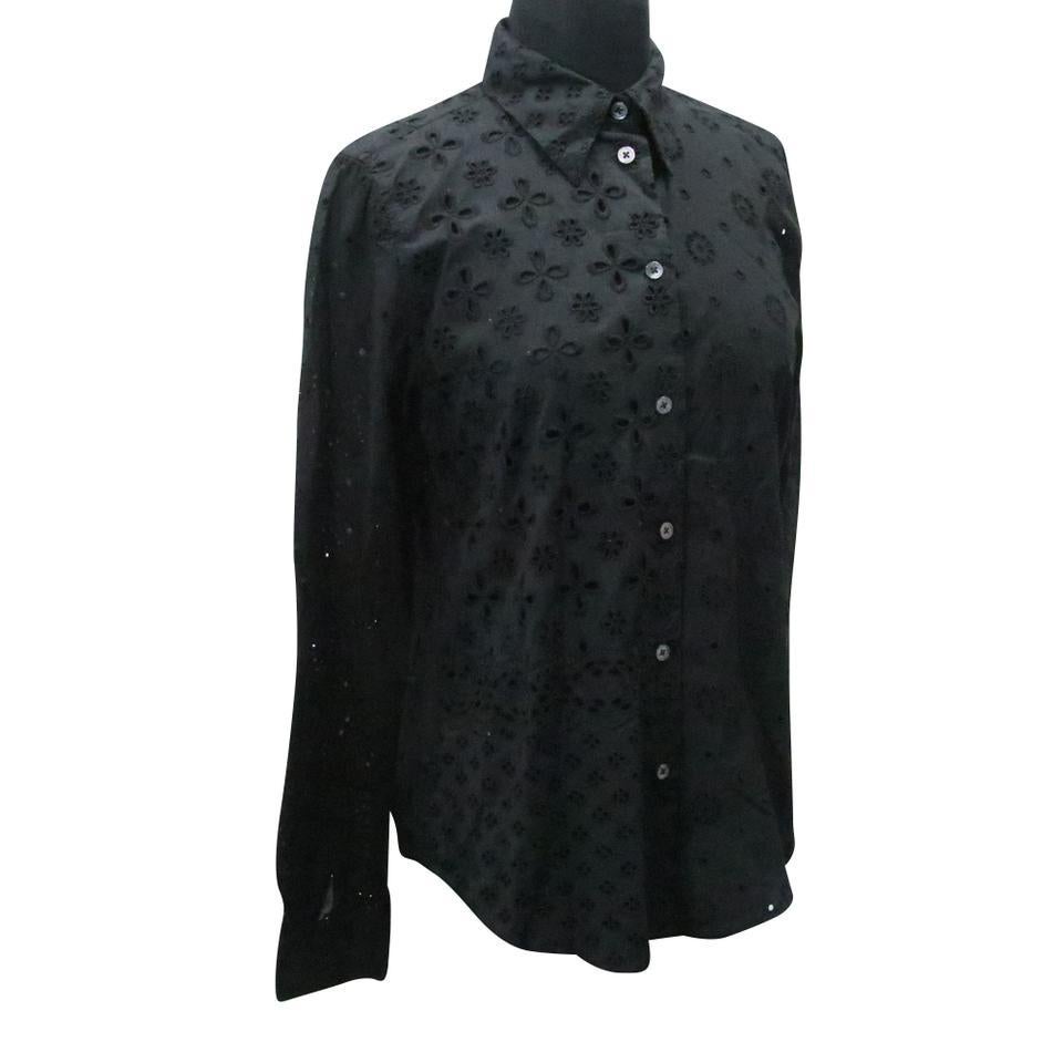Marc Jacobs Black All-over Embroidered Eyelet Collared Spring Button-down Top

Embroidered eyelets form a pretty floral pattern that sweetens this 100% cotton button-front shirt just in time for warmer weather.
Spread collar
Long sleeves with