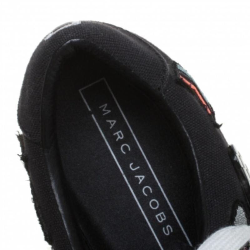 Women's Marc Jacobs Black Canvas Patches And Embellished Low Top Sneakers Size 39 For Sale
