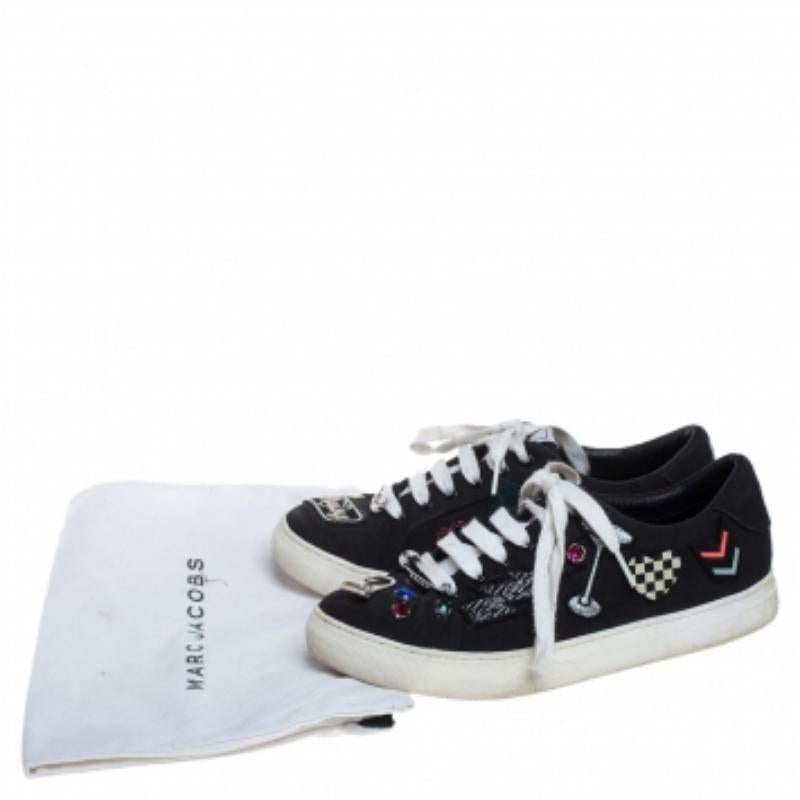 Marc Jacobs Black Canvas Patches And Embellished Low Top Sneakers Size 39 For Sale 4