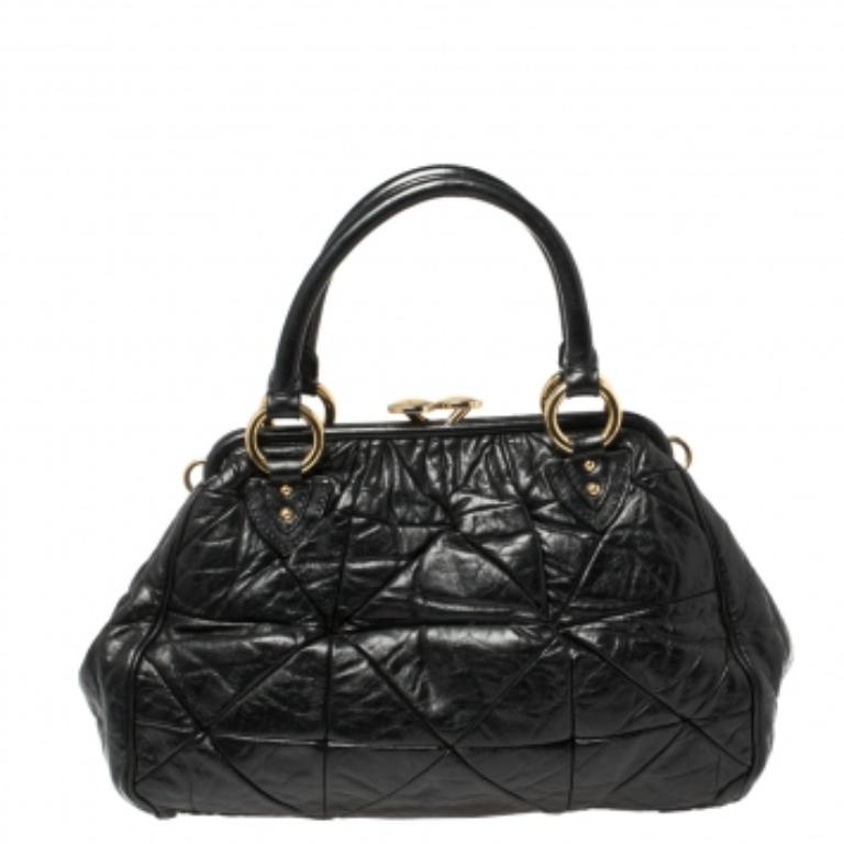 Marc Jacobs Black Crinkled Leather Stam Satchel In Good Condition For Sale In Dubai, Al Qouz 2