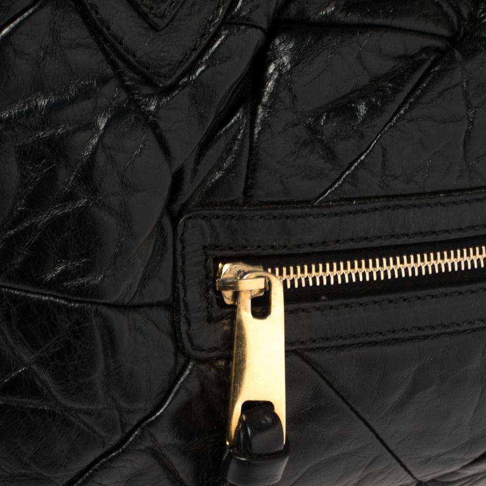 Marc Jacobs Black Crinkled Leather Stam Satchel In Good Condition For Sale In Dubai, Al Qouz 2