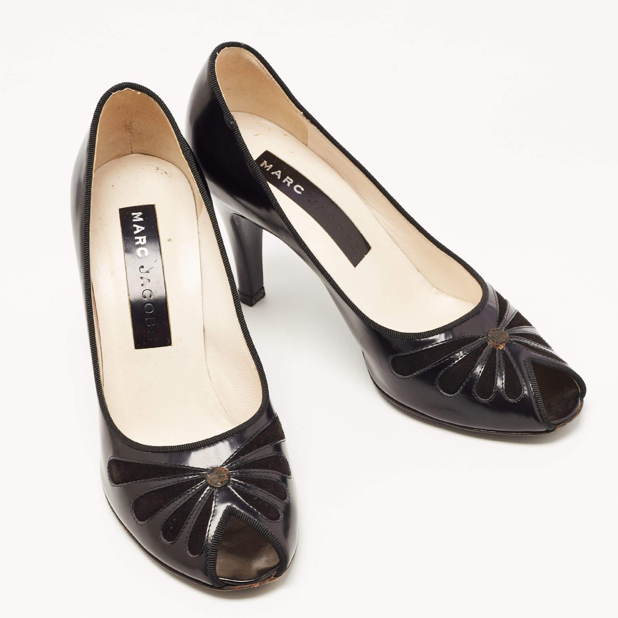 Women's Marc Jacobs Black Leather and Suede Peep Toe Pumps Size 36.5 For Sale
