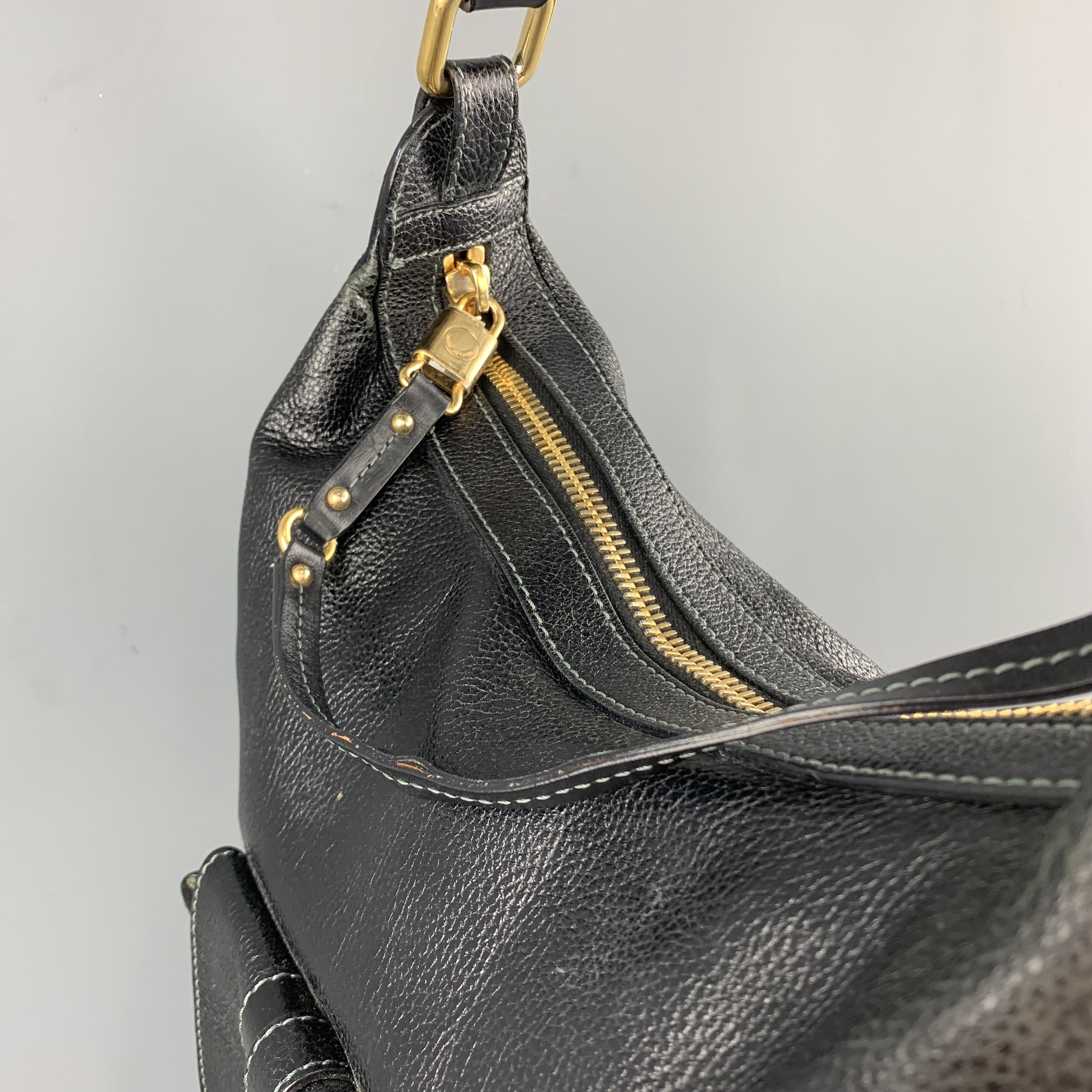 MARC JACOBS Black Leather Gold Tone Lock Zip Hobo Handbag In Good Condition In San Francisco, CA