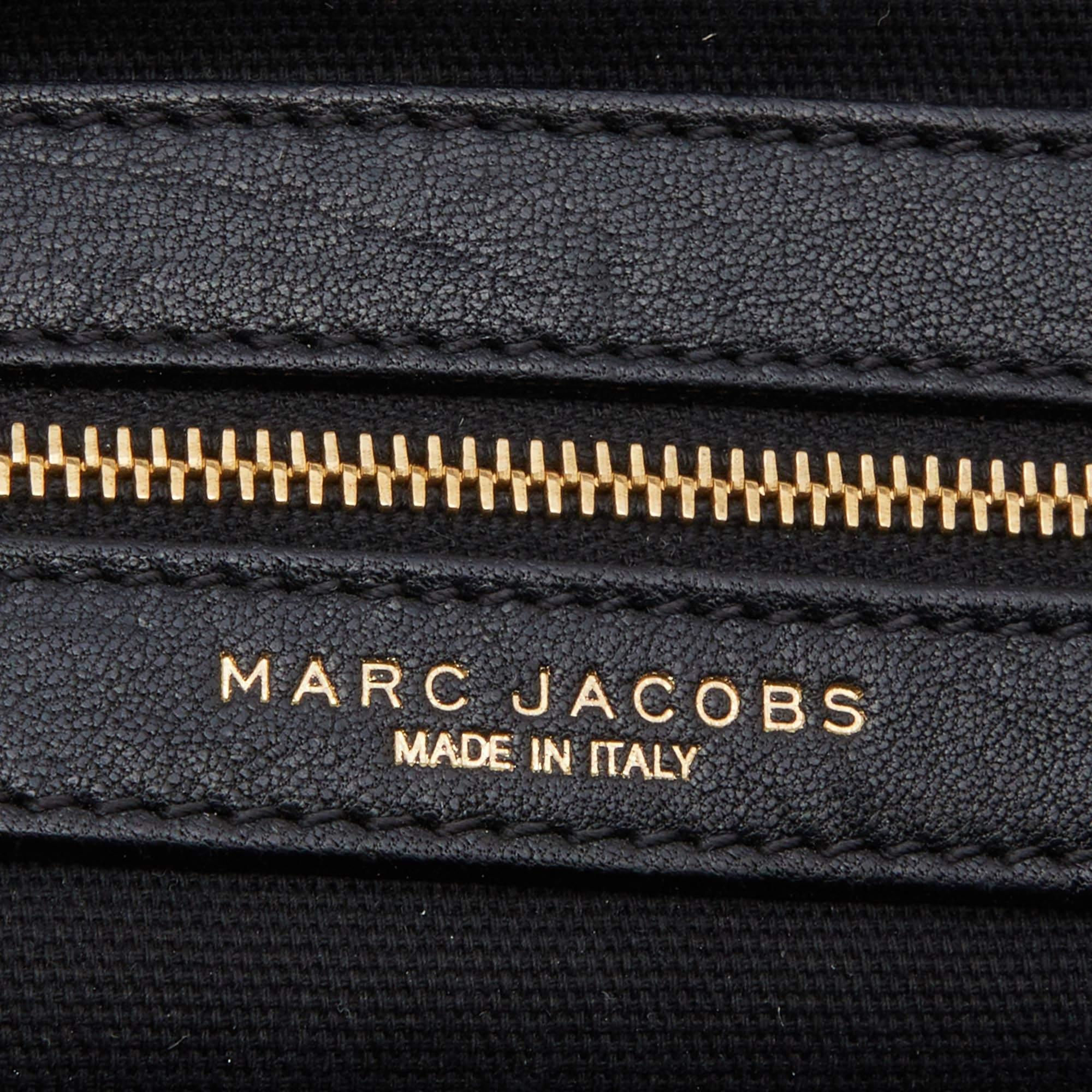 Marc Jacobs by marc jacobs en cuir noir en vente 6