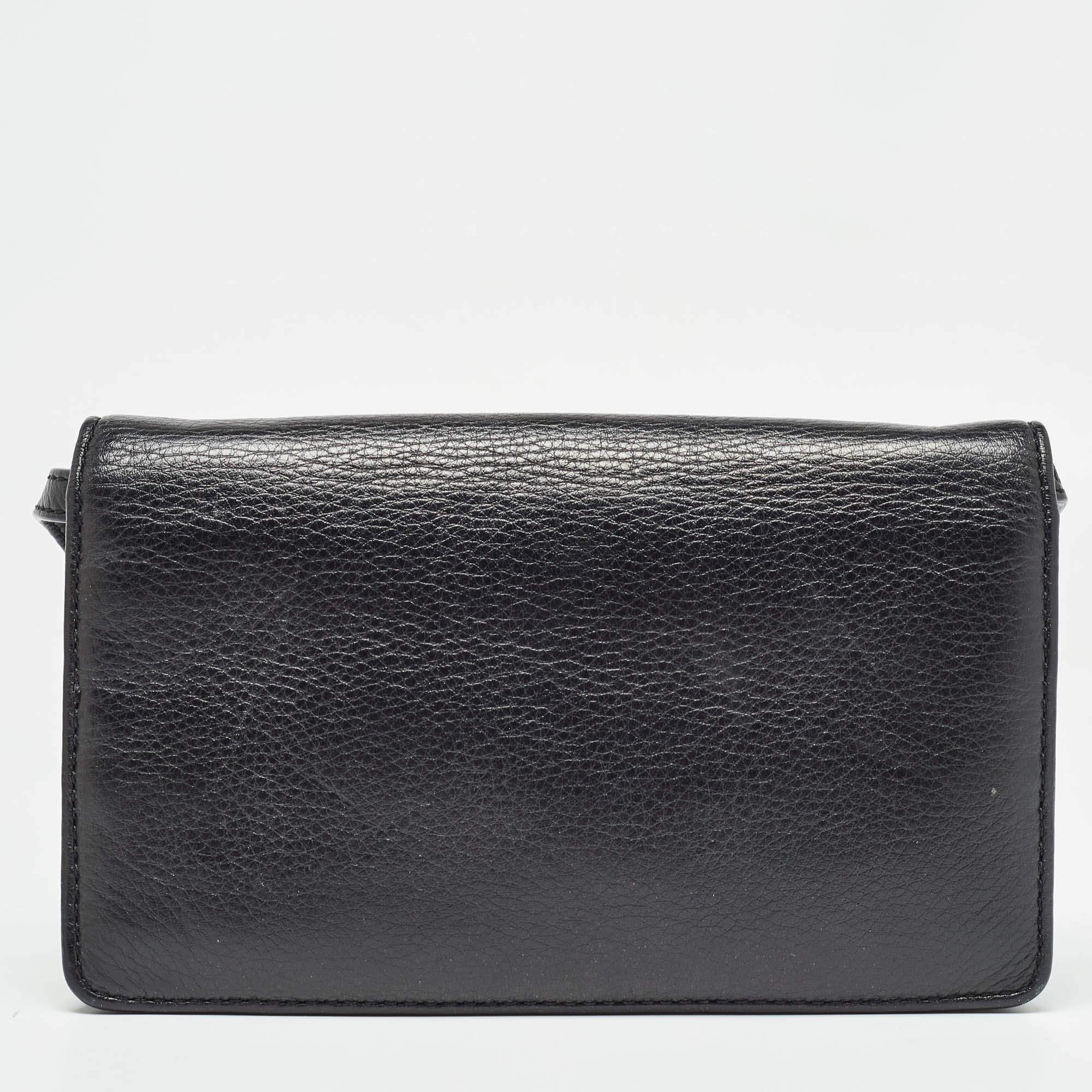Women's Marc Jacobs Black Leather Recruit Wallet on Strap For Sale