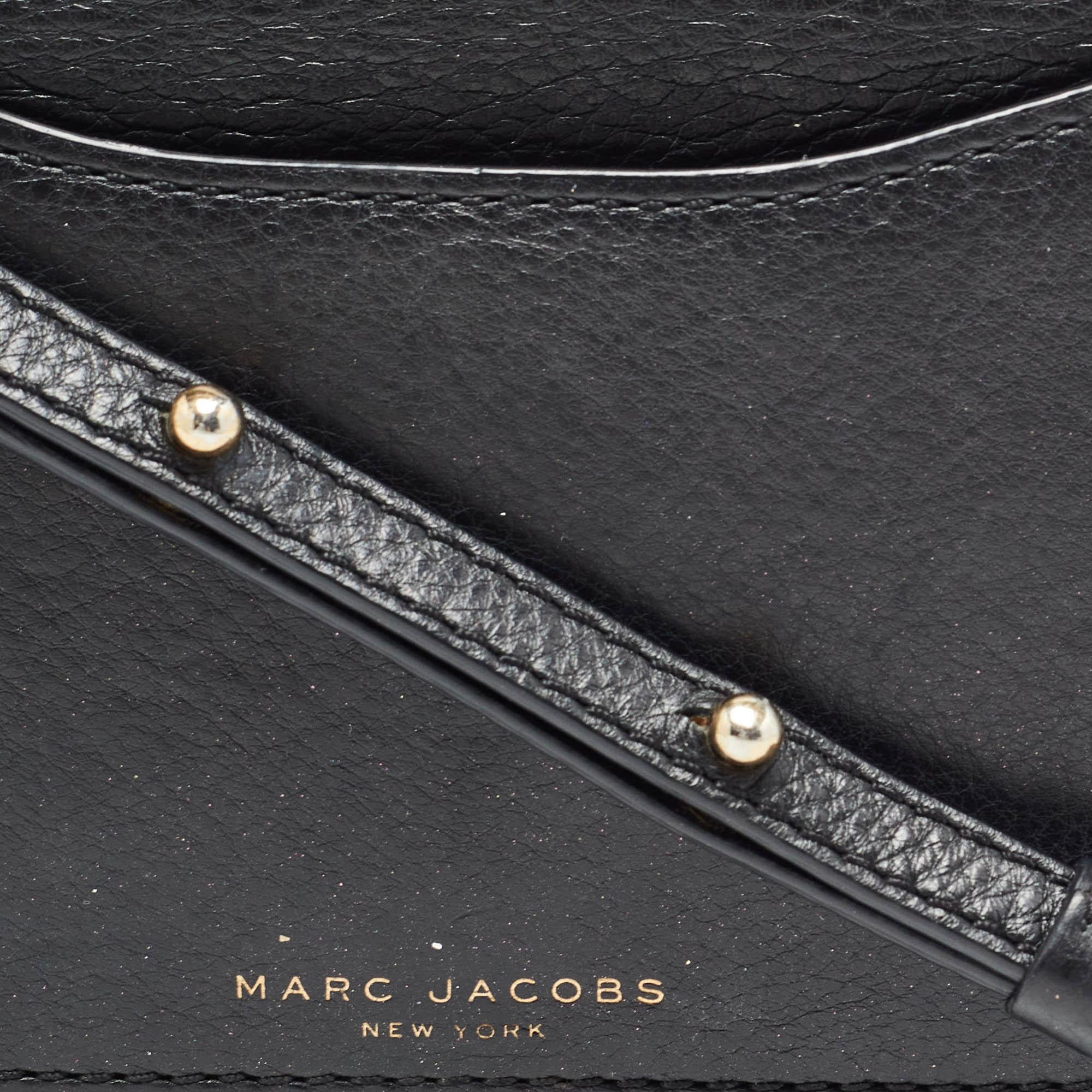 Marc Jacobs Black Leather Recruit Wallet on Strap For Sale 1