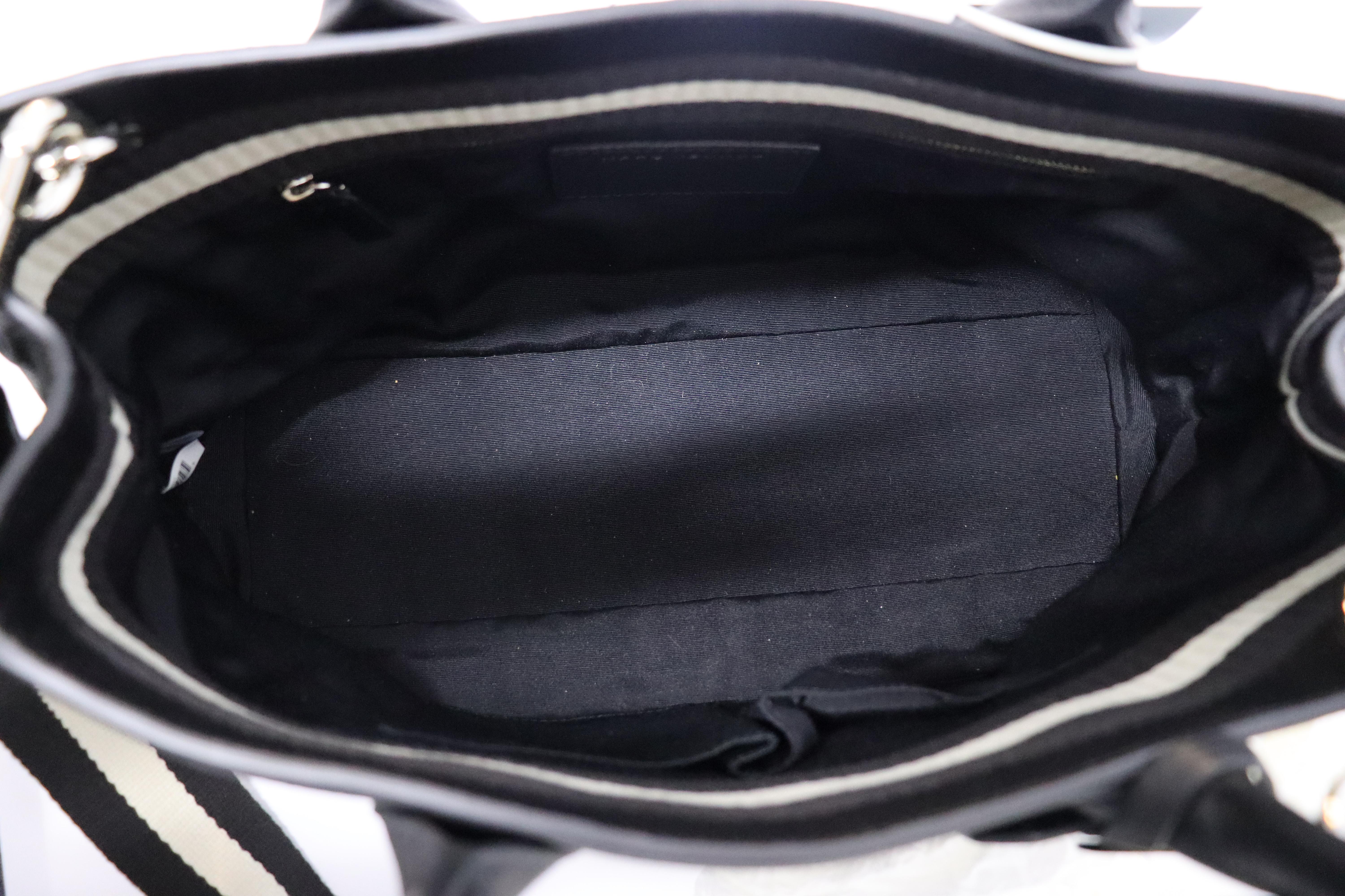 Marc Jacobs Black Leather Shoulder Bag 3