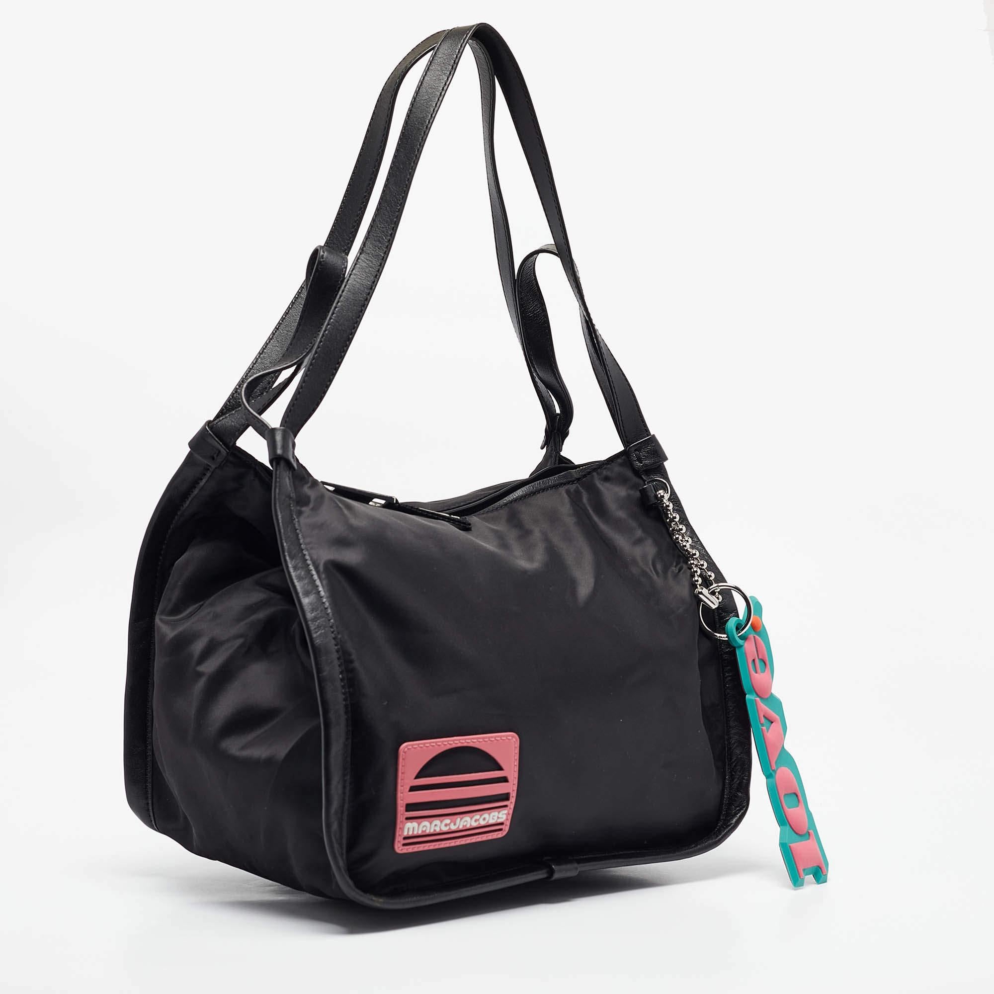 Marc Jacobs Black Nylon and Leather Sport Tote In Good Condition In Dubai, Al Qouz 2
