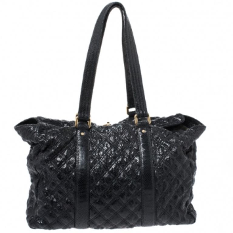 Marc Jacobs Schwarze gesteppte Ledertasche mit Schlangenhautprägung im Angebot 3