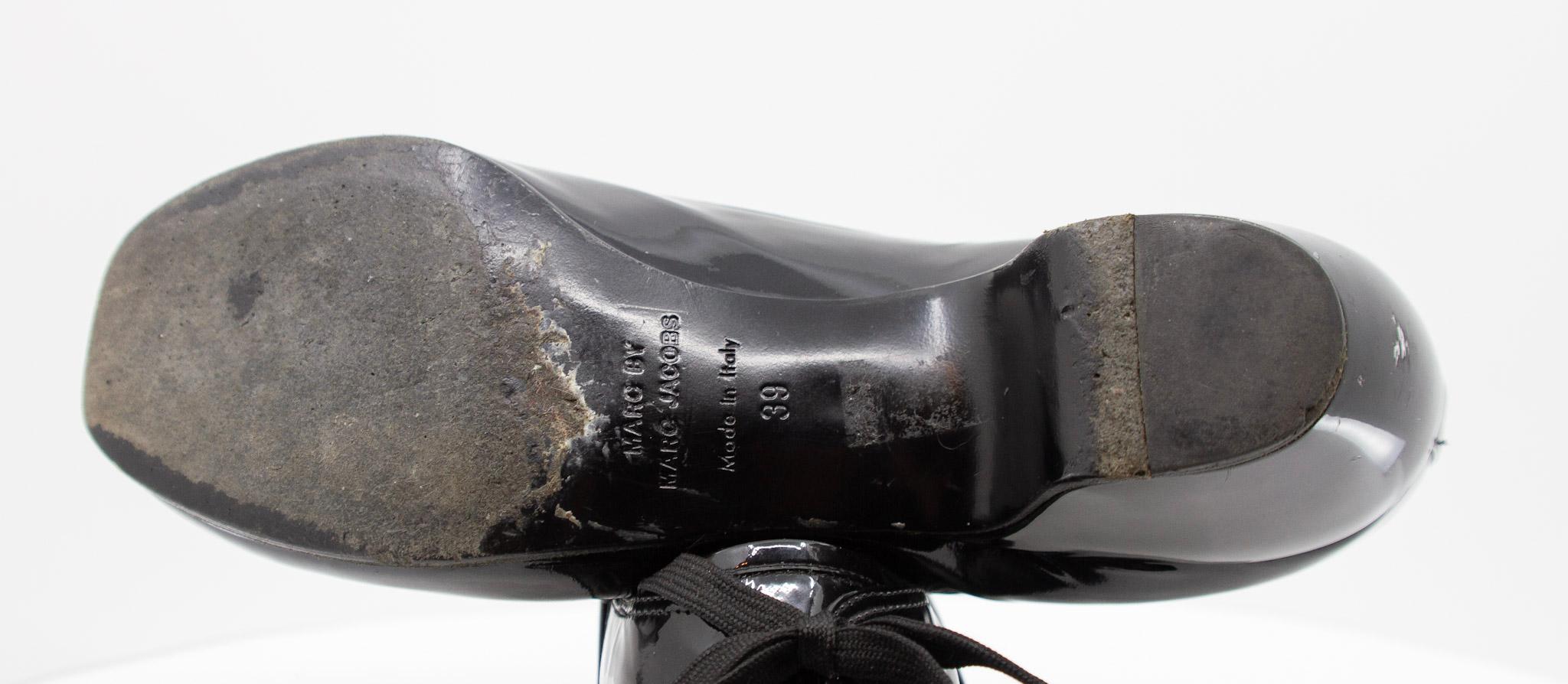 Les chaussures noires Marc Jacobs en vente 3