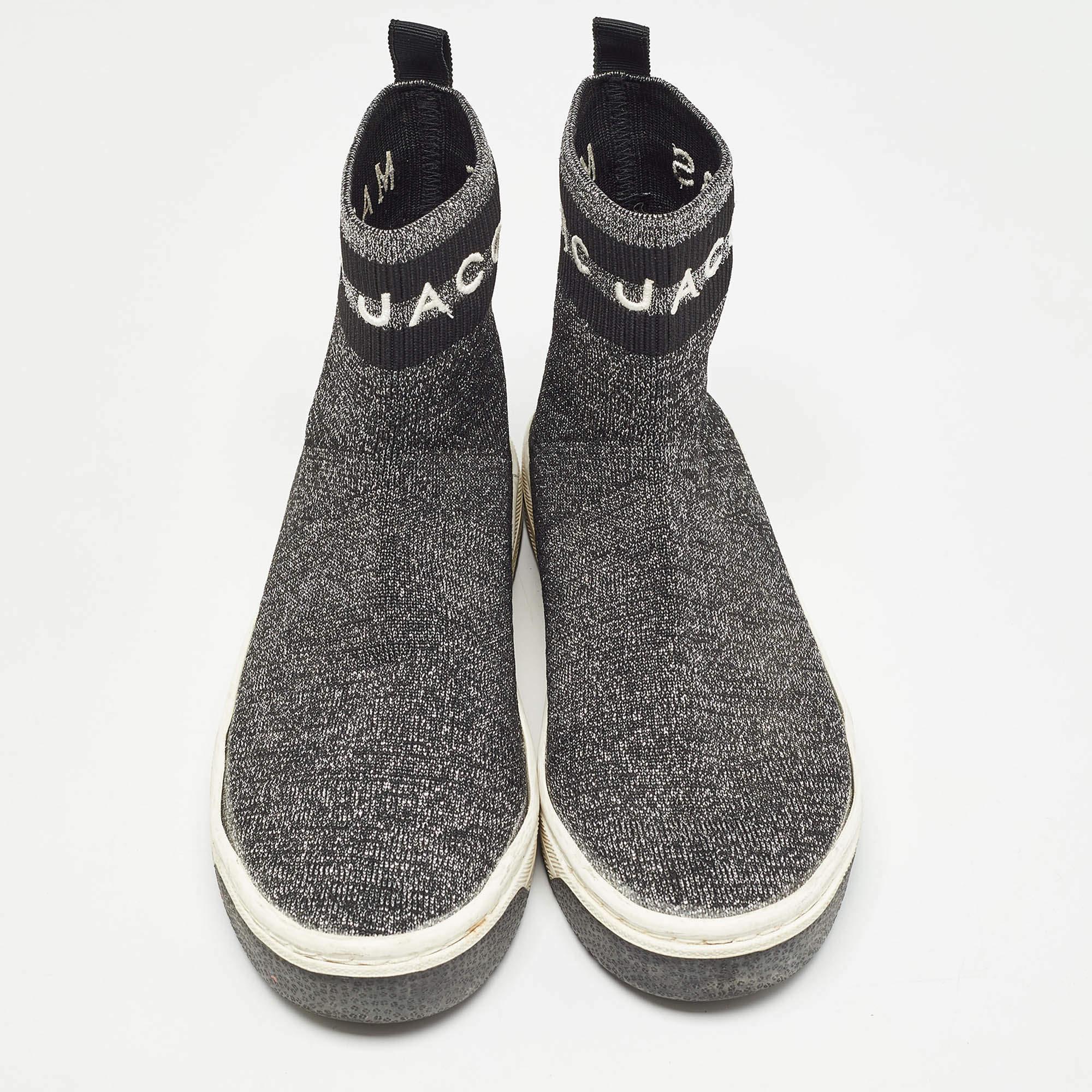 Marc Jacobs Black/Silver Knit Fabric Dart Sock Sneakers Size 37 In Good Condition For Sale In Dubai, Al Qouz 2
