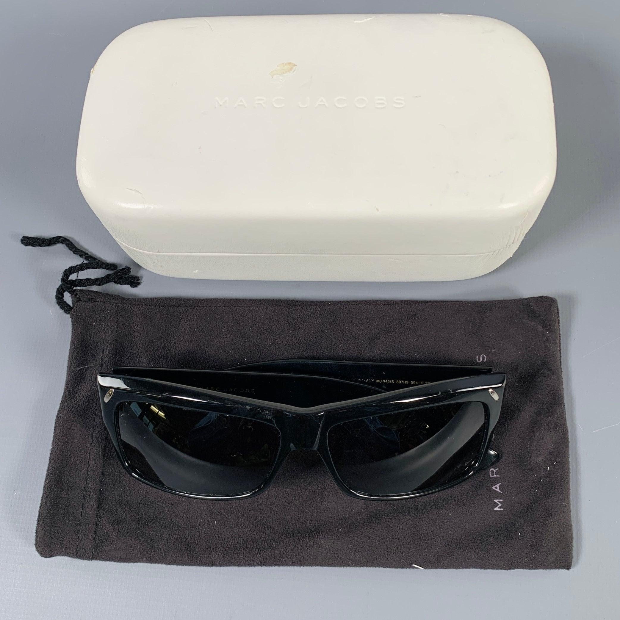 MARC JACOBS Black Silver Signature Print Acetate Sunglasses For Sale 3