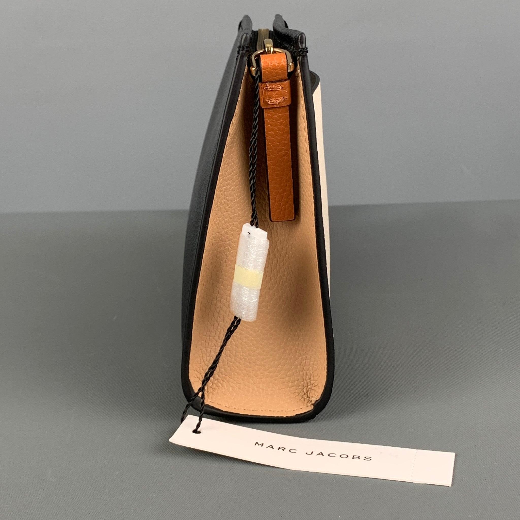 MARC JACOBS Black Tan Color Block Leather Clutch In Excellent Condition For Sale In San Francisco, CA