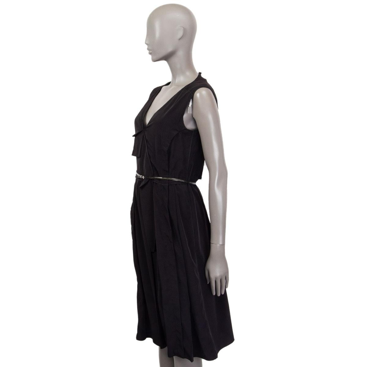 Black MARC JACOBS black V-NECK SLEEVELESS BELTED Dress 6 S For Sale
