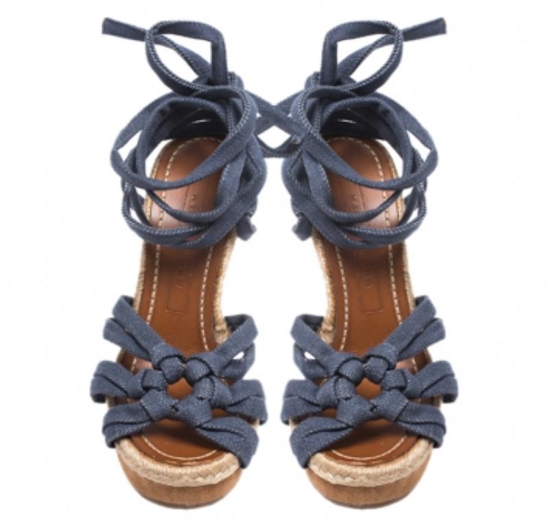 Marc Jacobs Sandali alla caviglia con piattaforma in denim blu misura 38 In condizioni ottime in vendita a Dubai, Al Qouz 2