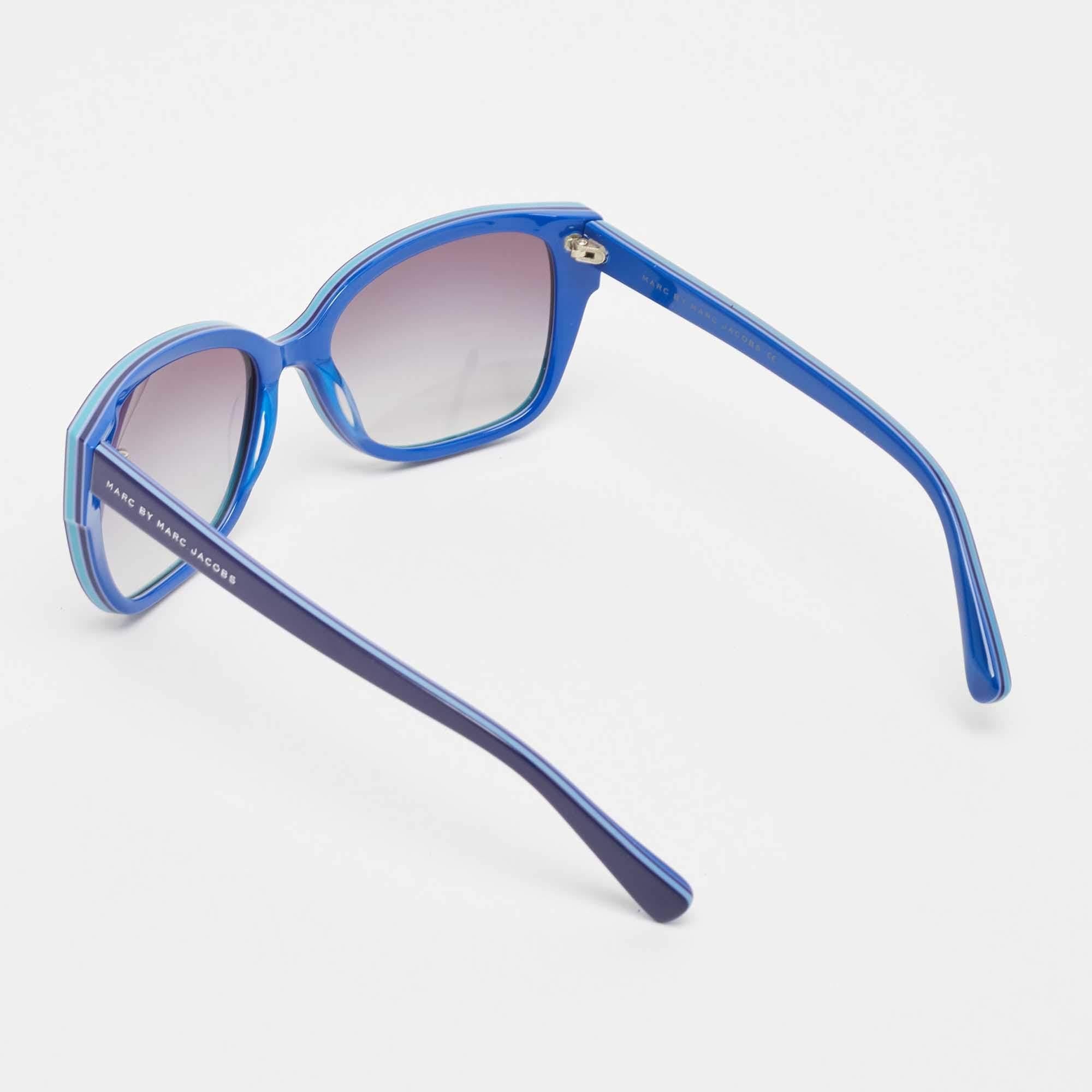 We see the detailing on this exquisite pair of designer sunglasses made from fine materials. The sunglasses are luxe in appeal and practical in usage.