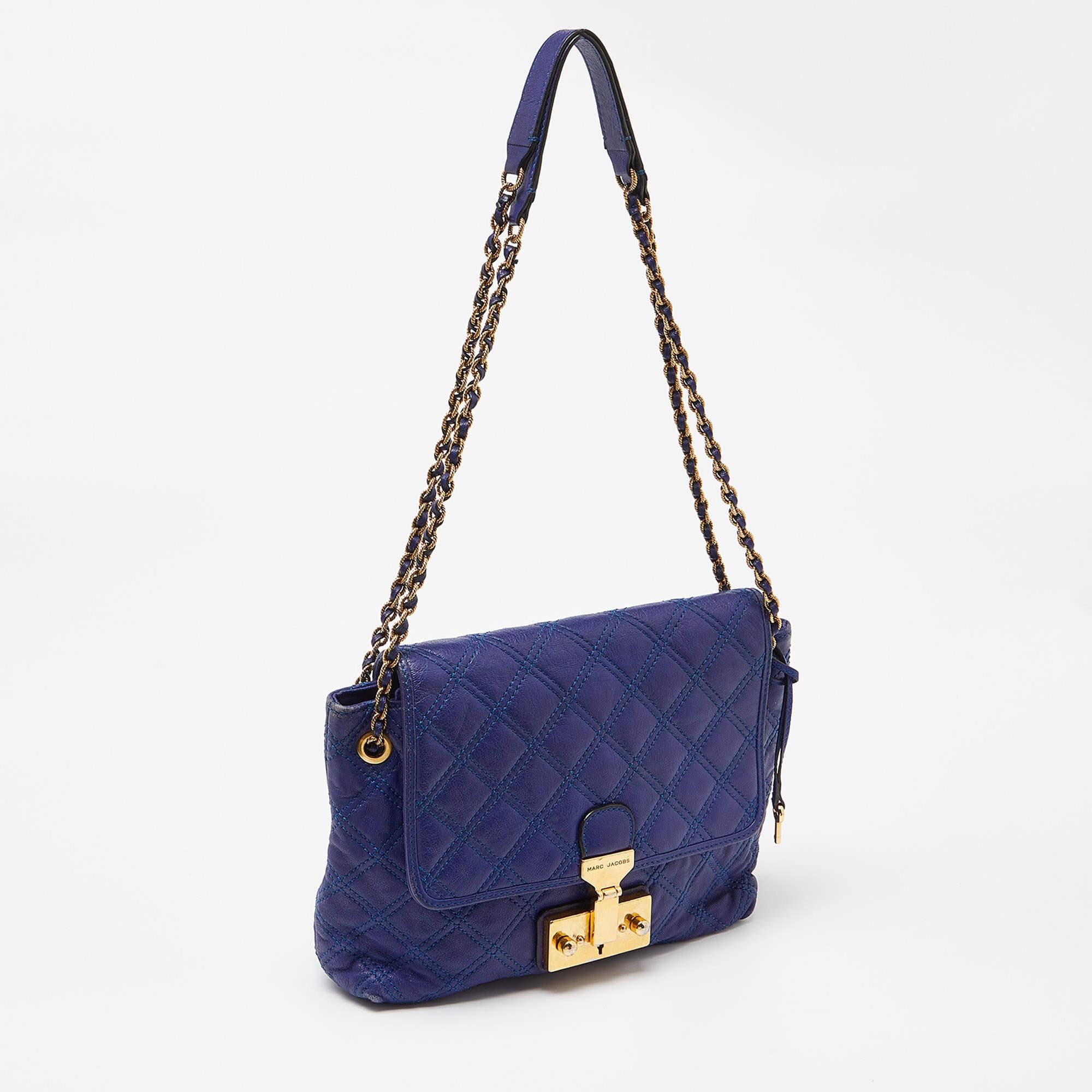 Marc Jacobs Bolso cruzado con solapa de piel acolchada azul Azul en venta