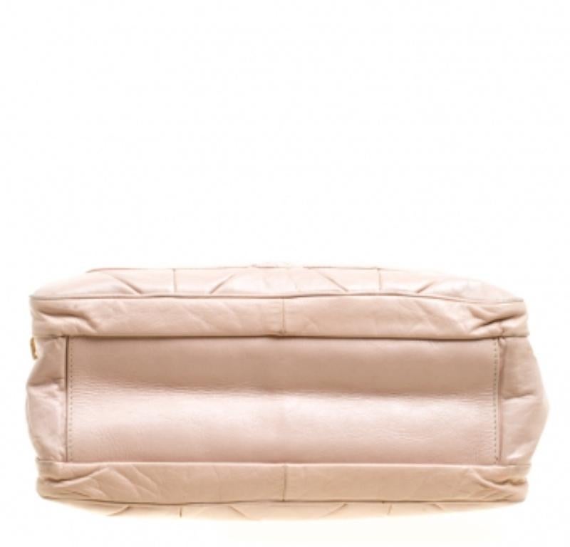 Marc Jacobs Blush Pink gesteppte glasierte Ledertasche mit Kette Satchel im Angebot 2